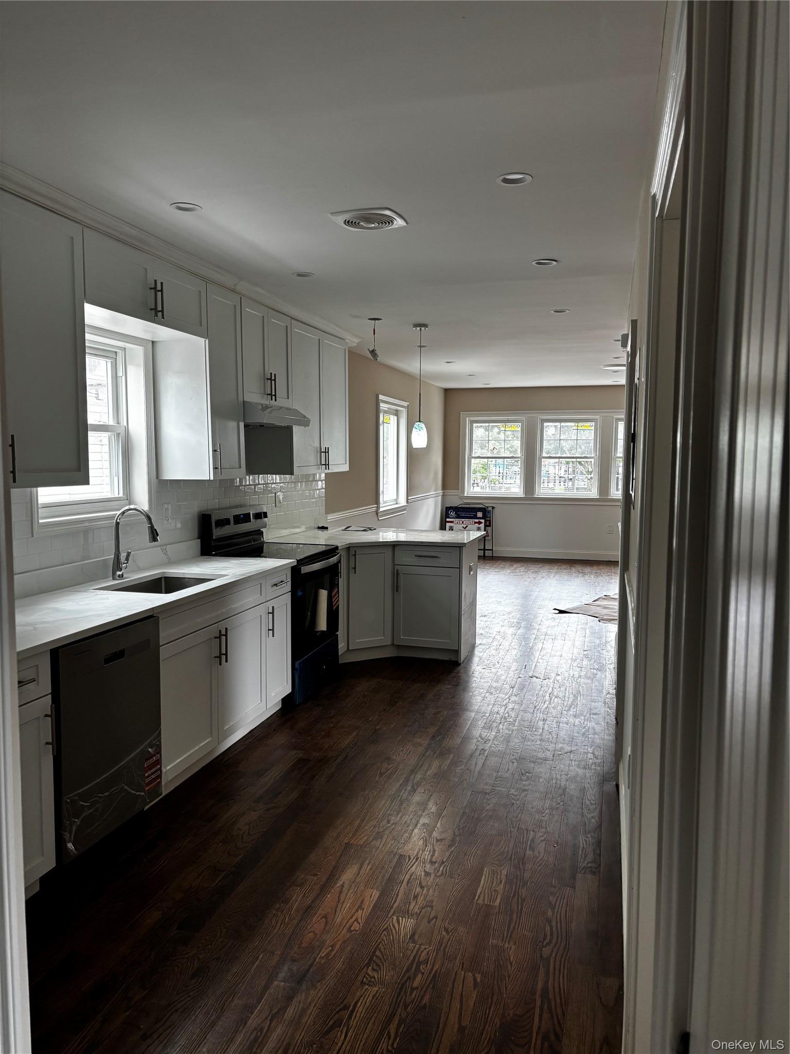 Single Family 125th Avenue  Queens, NY 11434, MLS-1034394-10