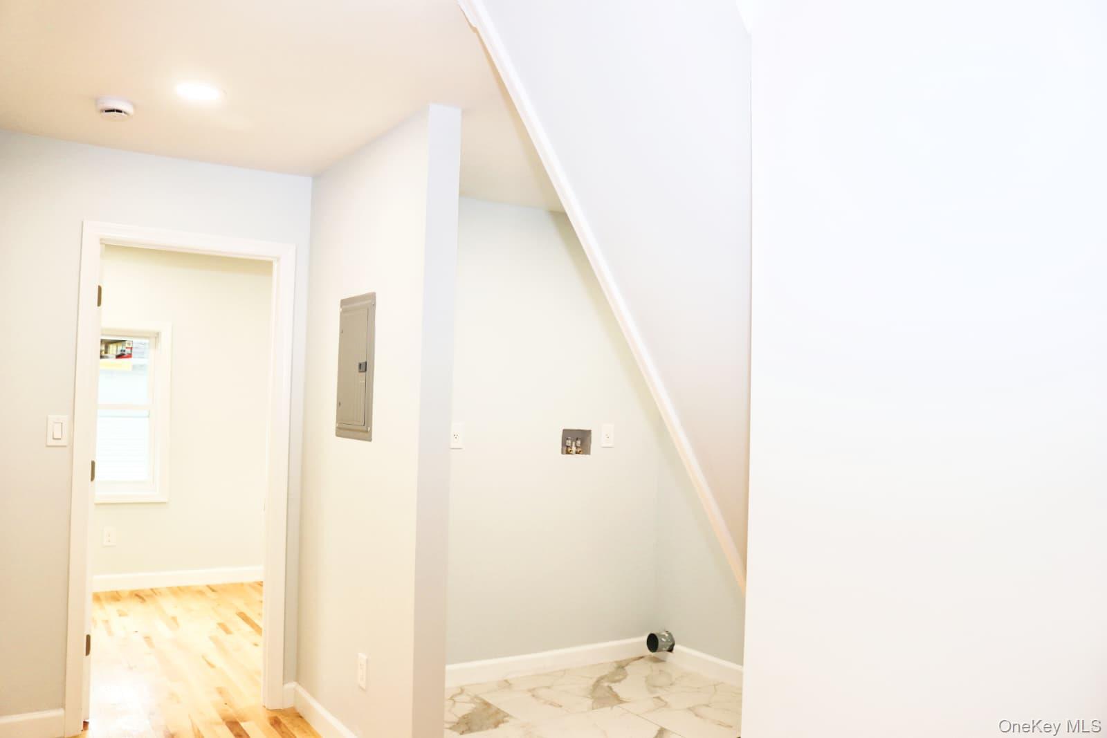 Single Family Randall Avenue Nassau County, NY 11563, MLS-1034403-10