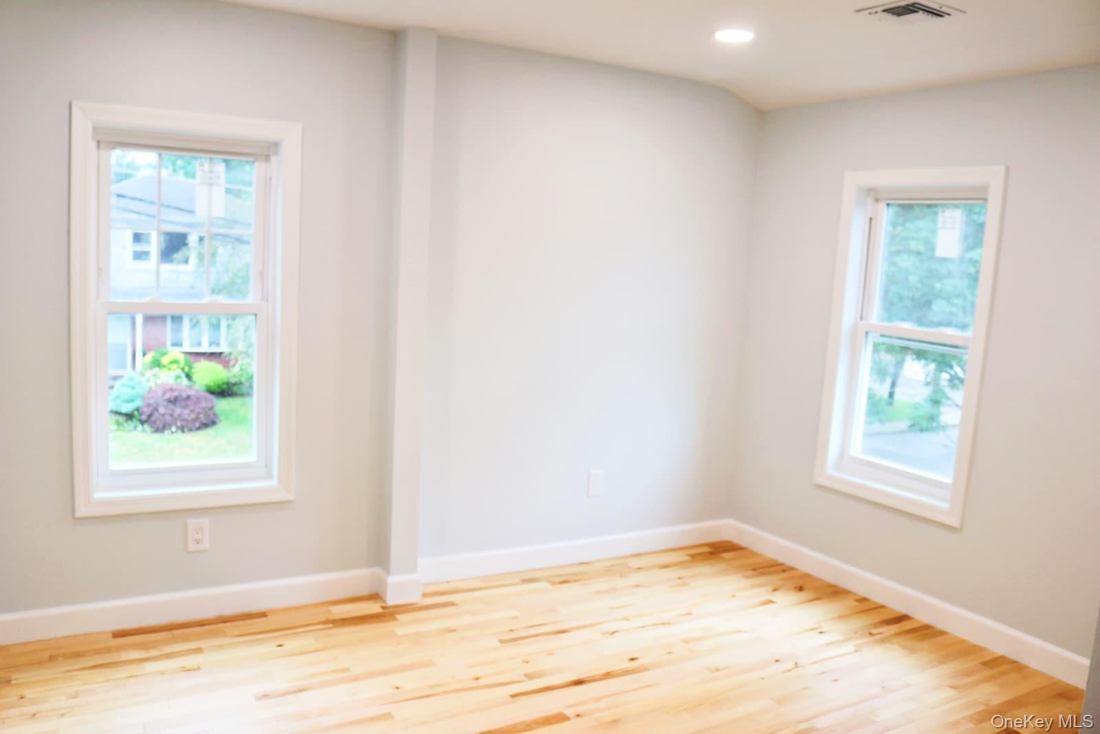 Single Family Randall Avenue Nassau County, NY 11563, MLS-1034403-12