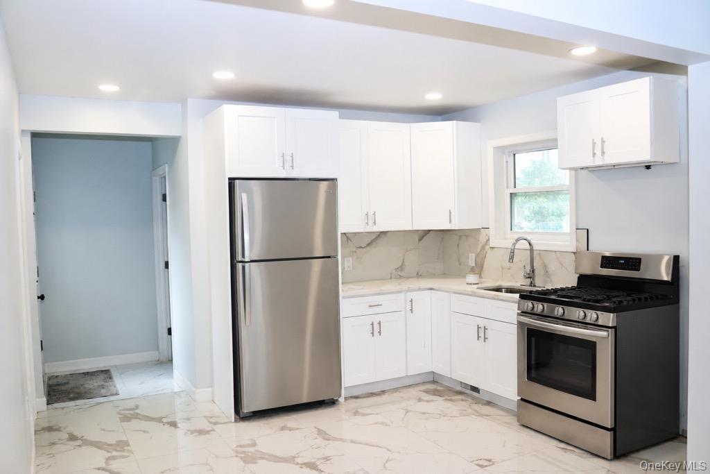 Single Family Randall Avenue Nassau County, NY 11563, MLS-1034403-3