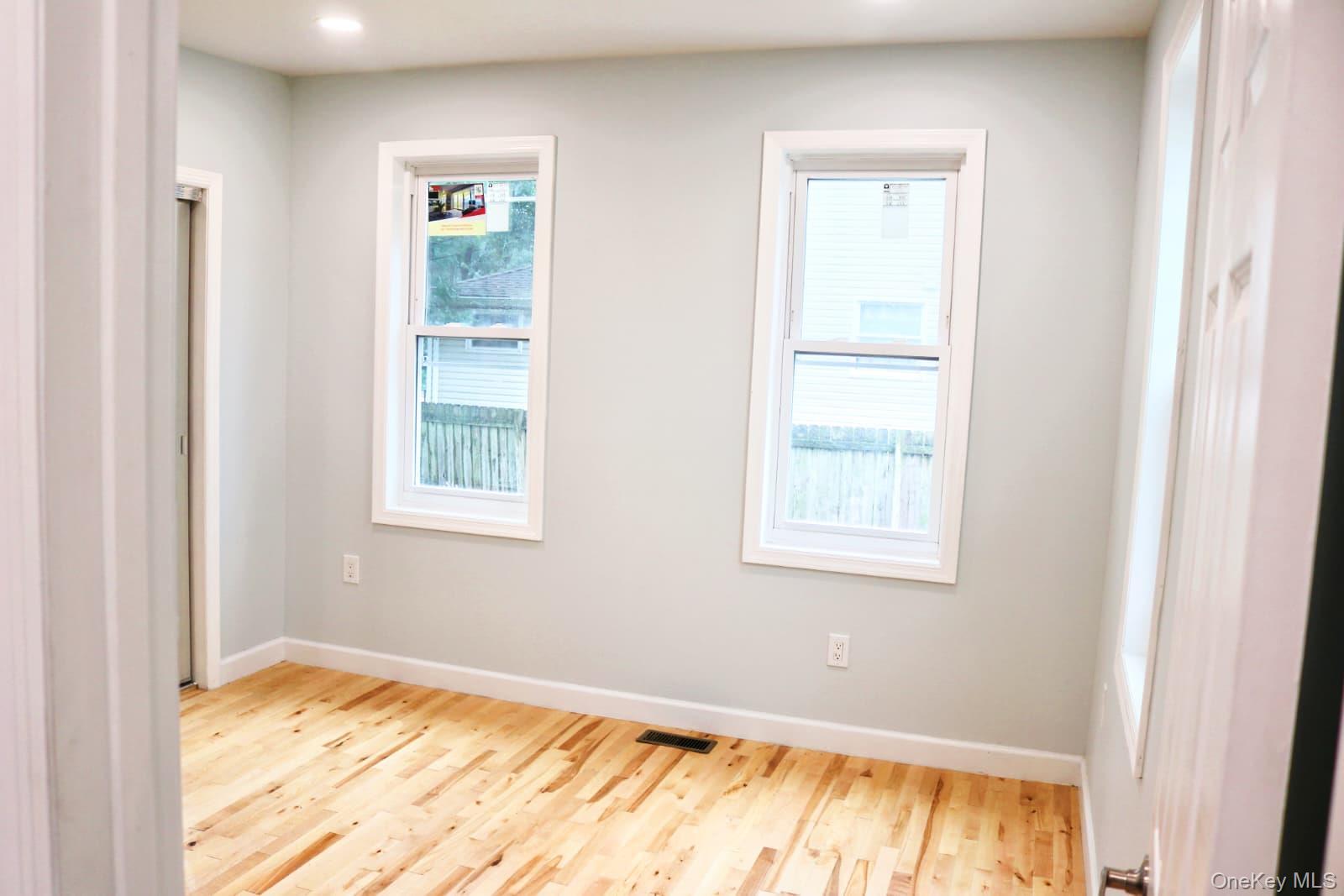 Single Family Randall Avenue Nassau County, NY 11563, MLS-1034403-7