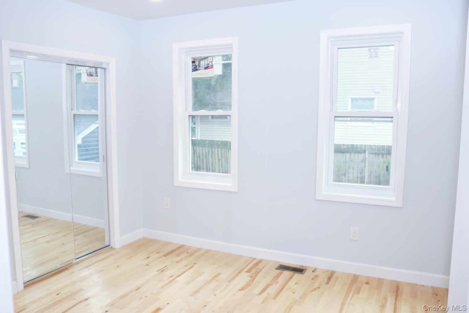 Single Family Randall Avenue Nassau County, NY 11563, MLS-1034403-9
