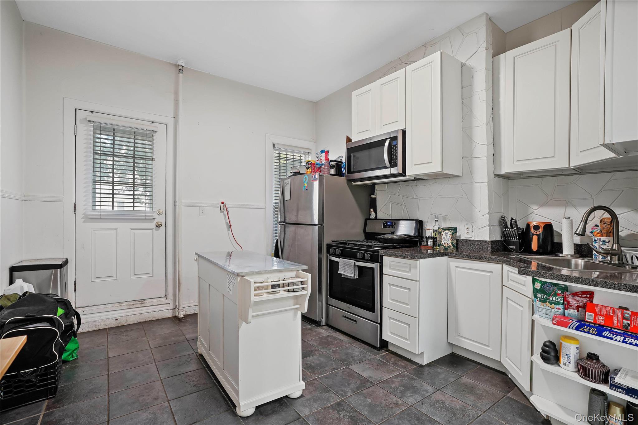Single Family E 183rd Street Bronx, NY 10458, MLS-1034413-14