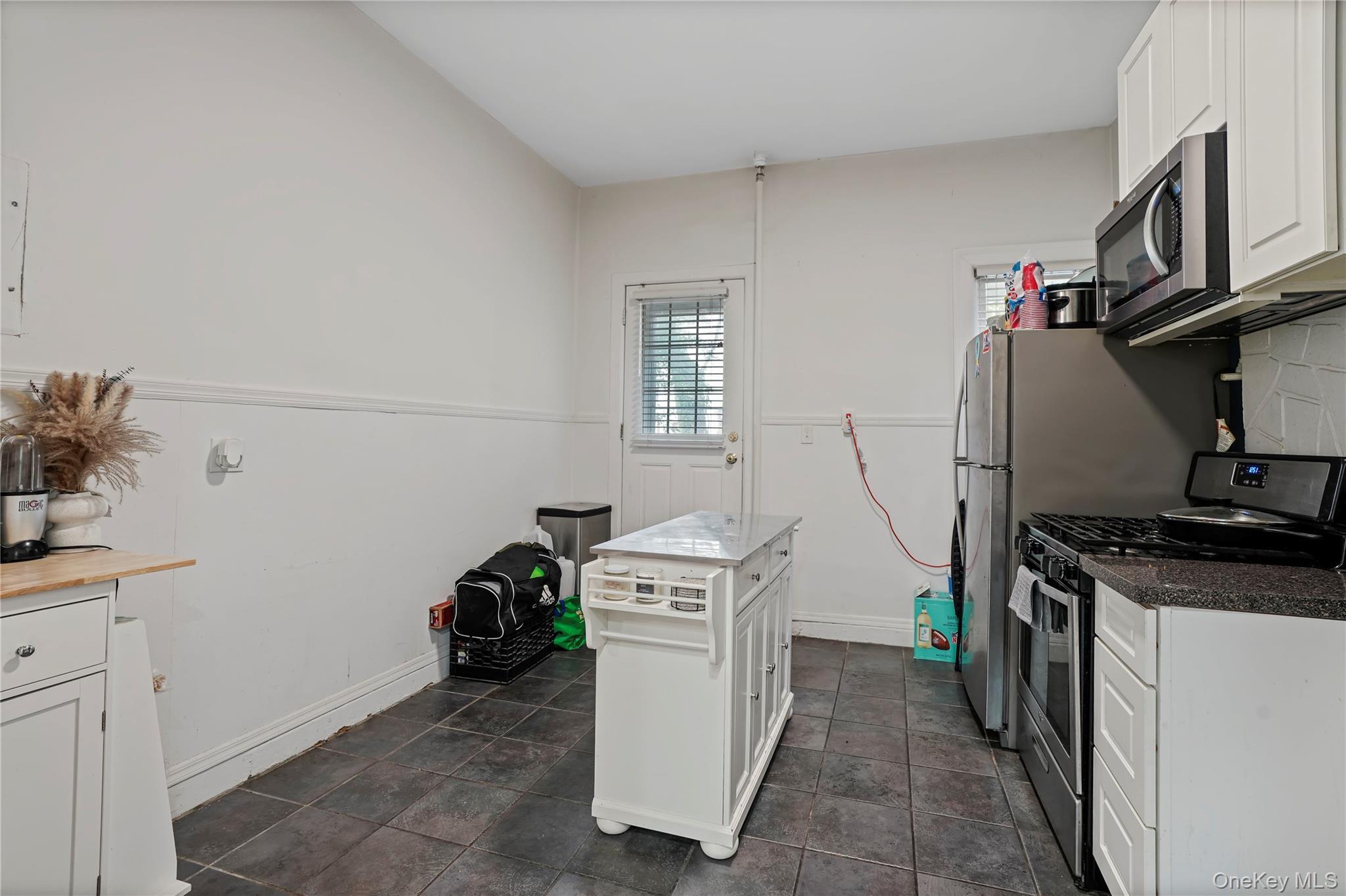 Single Family E 183rd Street Bronx, NY 10458, MLS-1034413-15