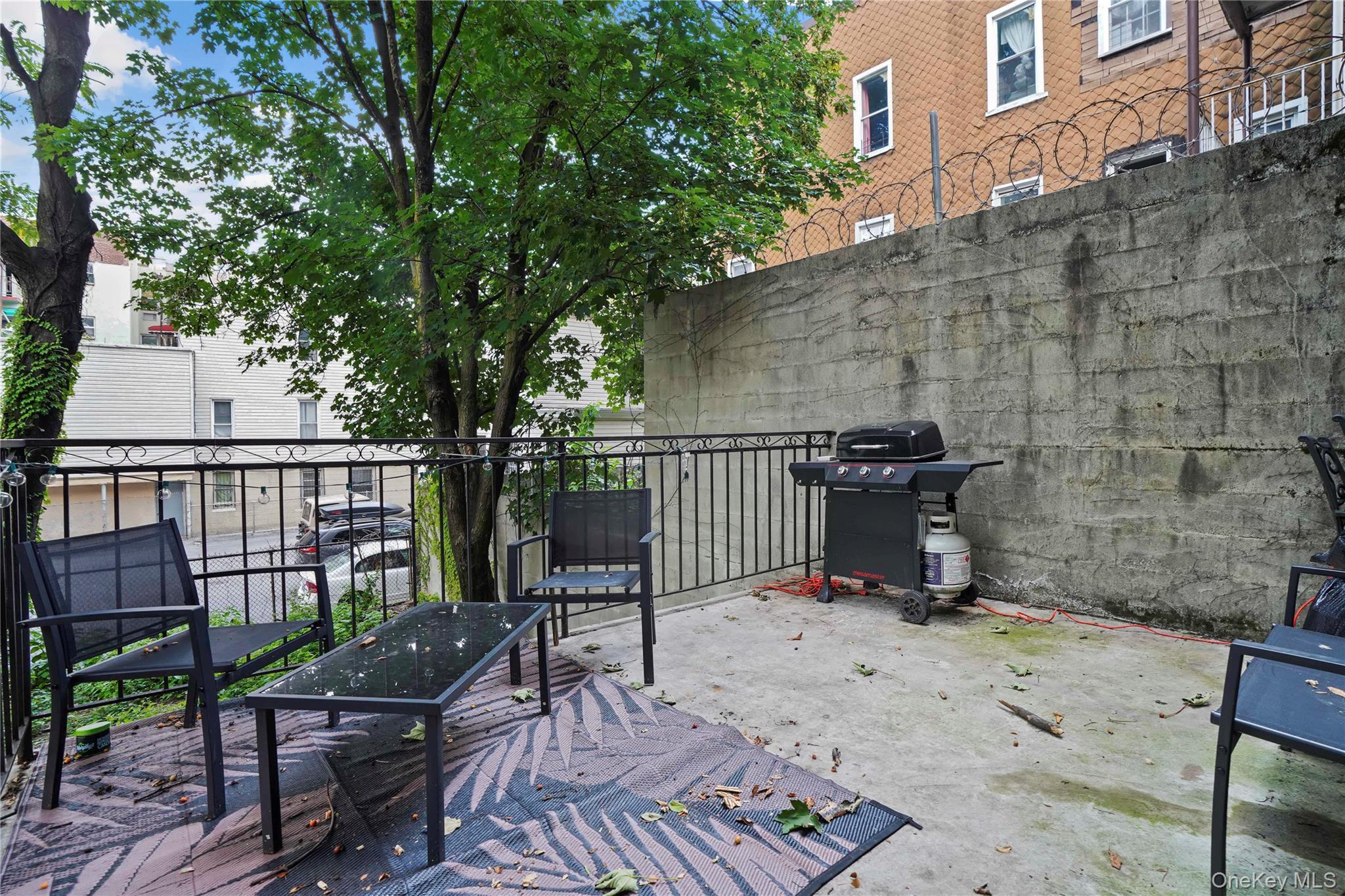 Single Family E 183rd Street Bronx, NY 10458, MLS-1034413-16