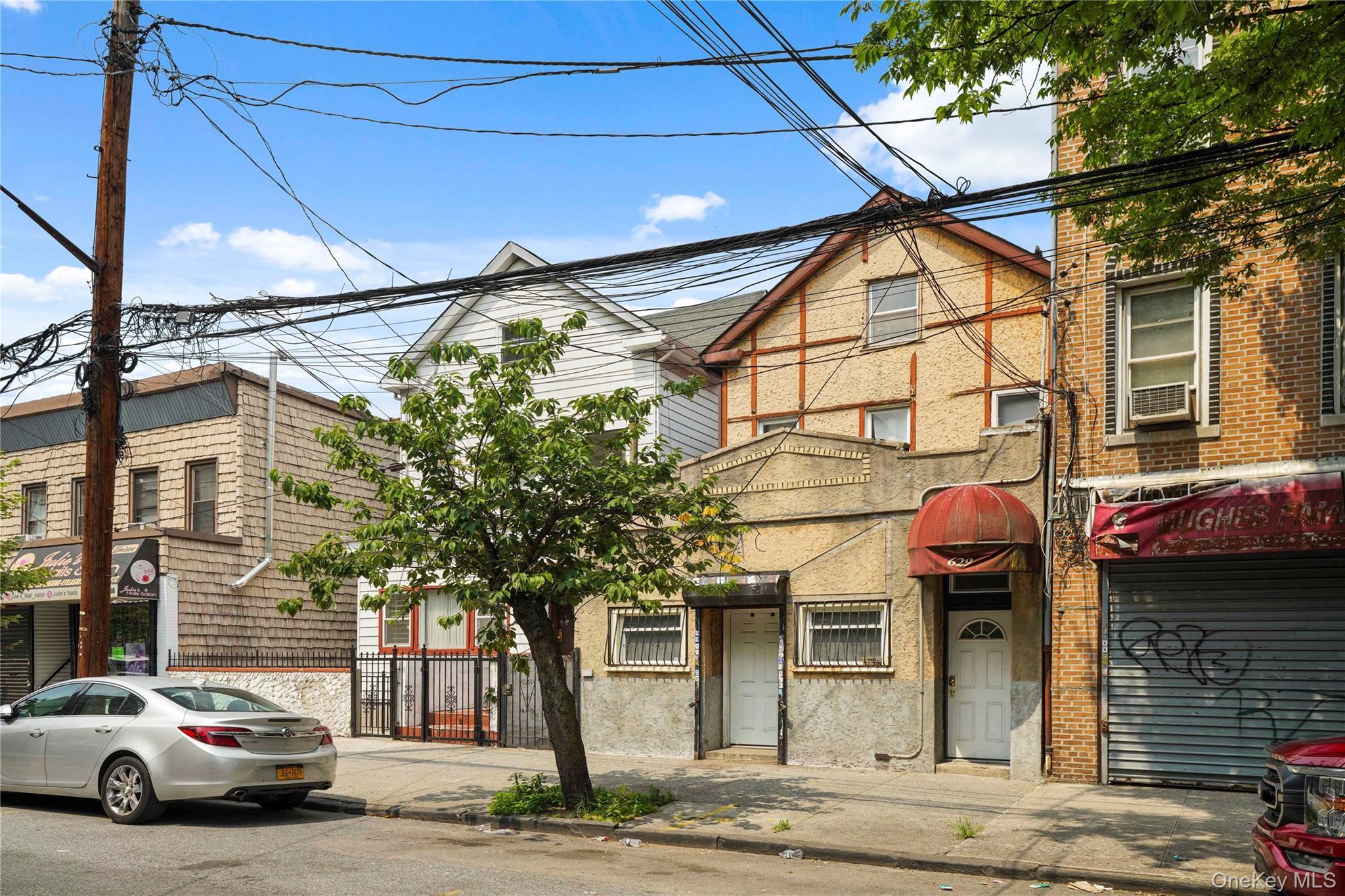 Single Family E 183rd Street Bronx, NY 10458, MLS-1034413-2