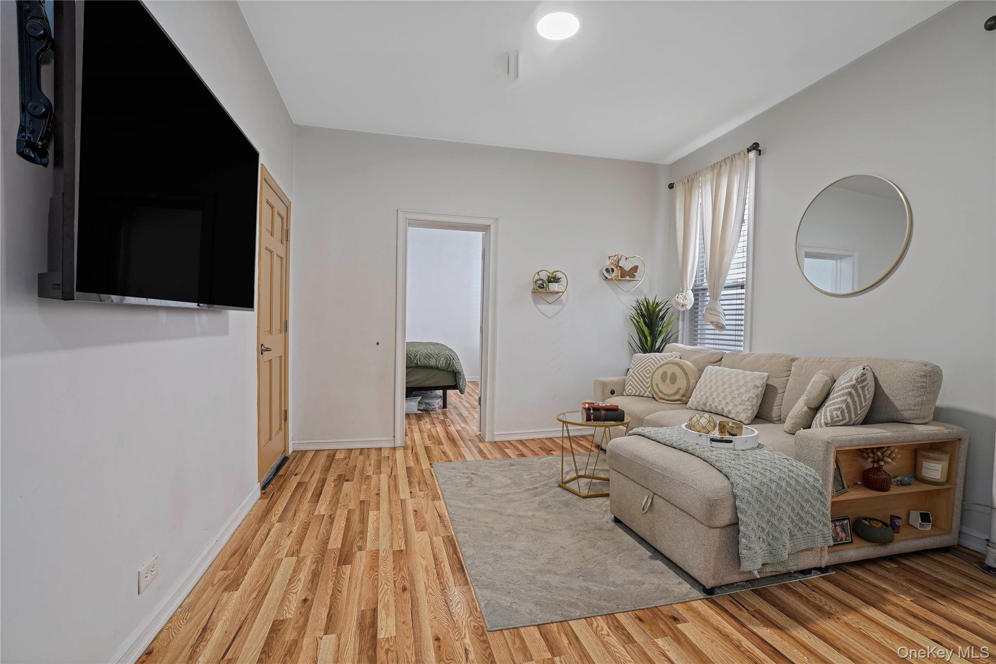 Single Family E 183rd Street Bronx, NY 10458, MLS-1034413-21