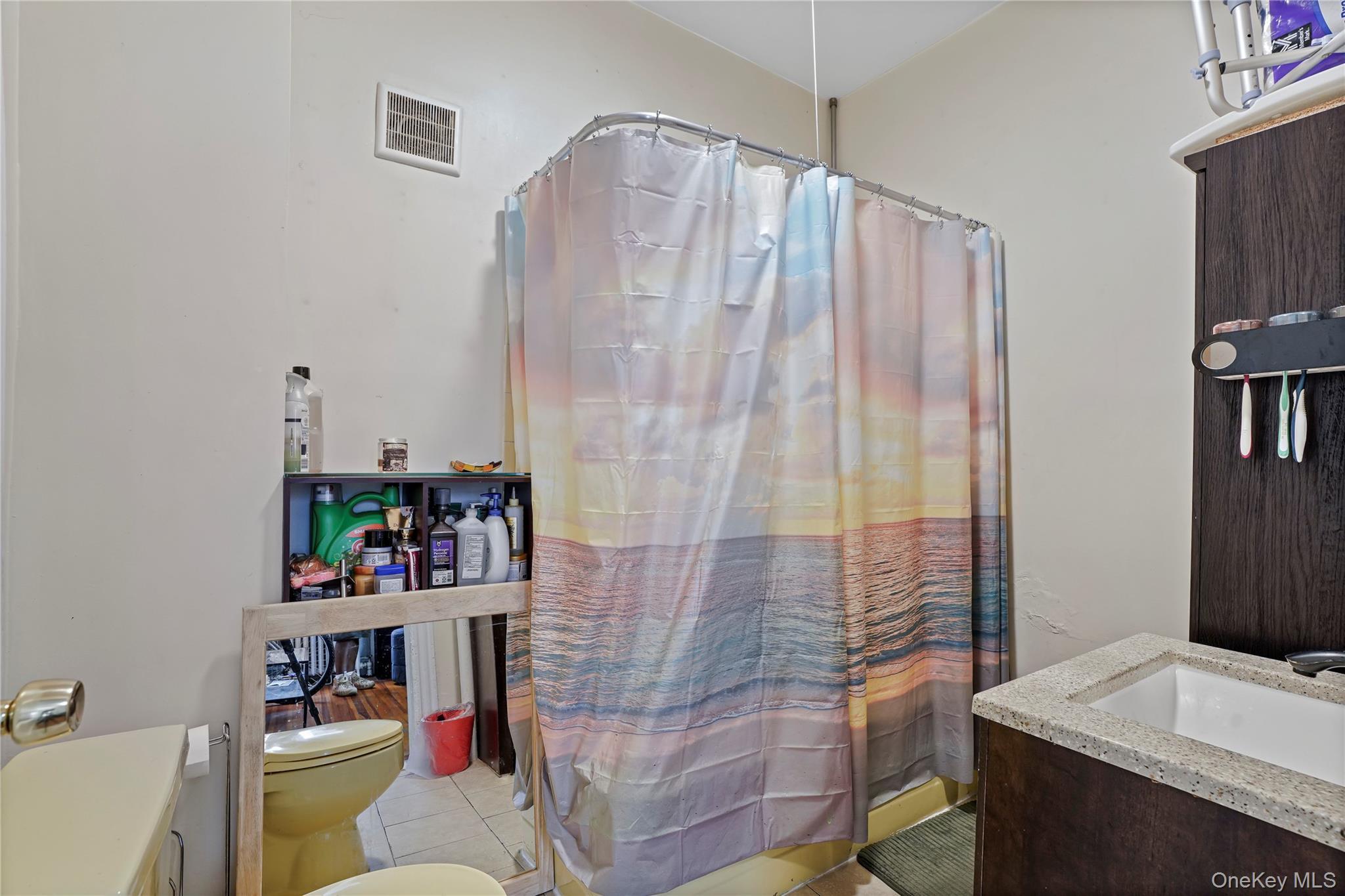 Single Family E 183rd Street Bronx, NY 10458, MLS-1034413-28