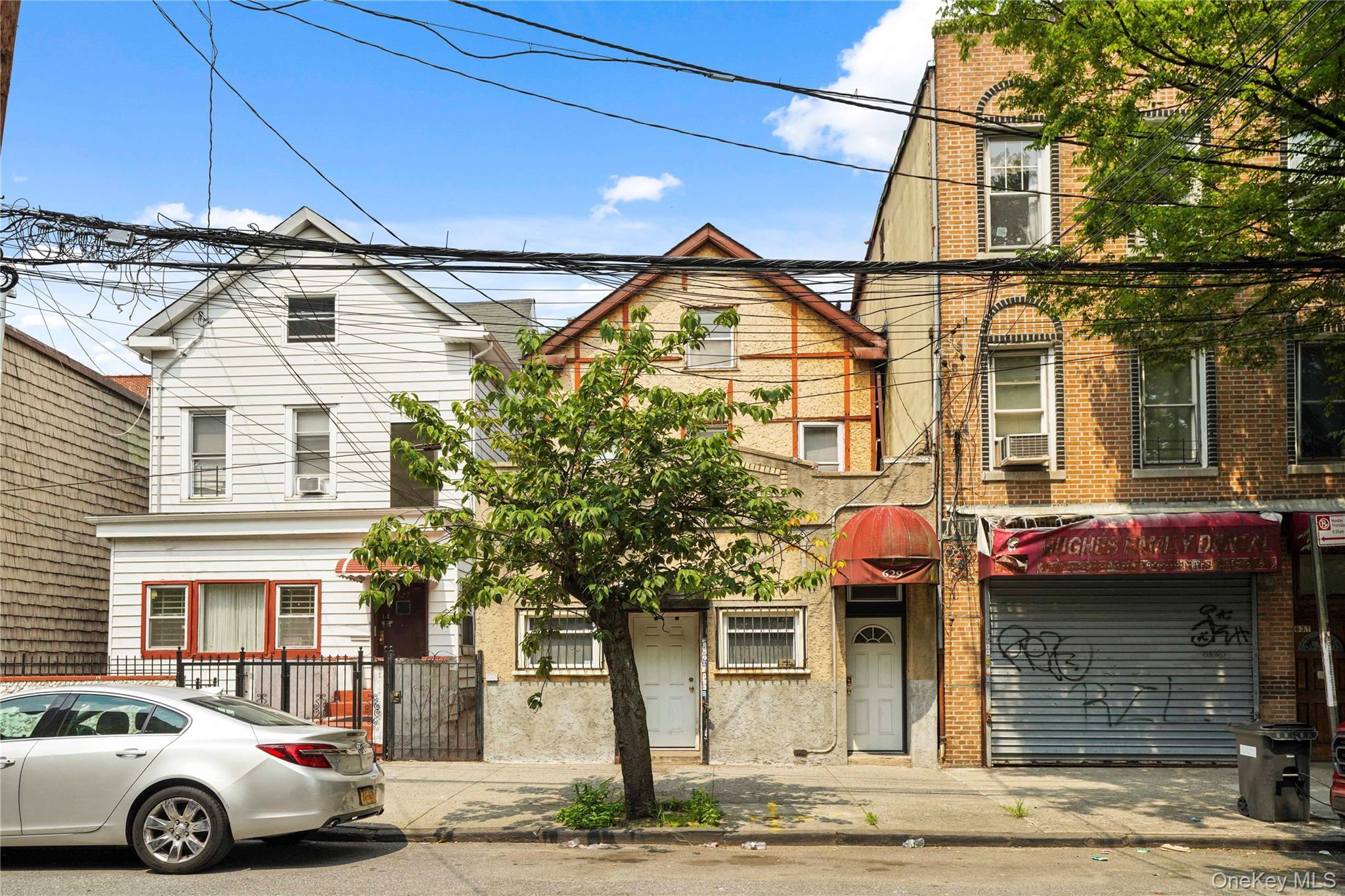 Single Family E 183rd Street Bronx, NY 10458, MLS-1034413-3