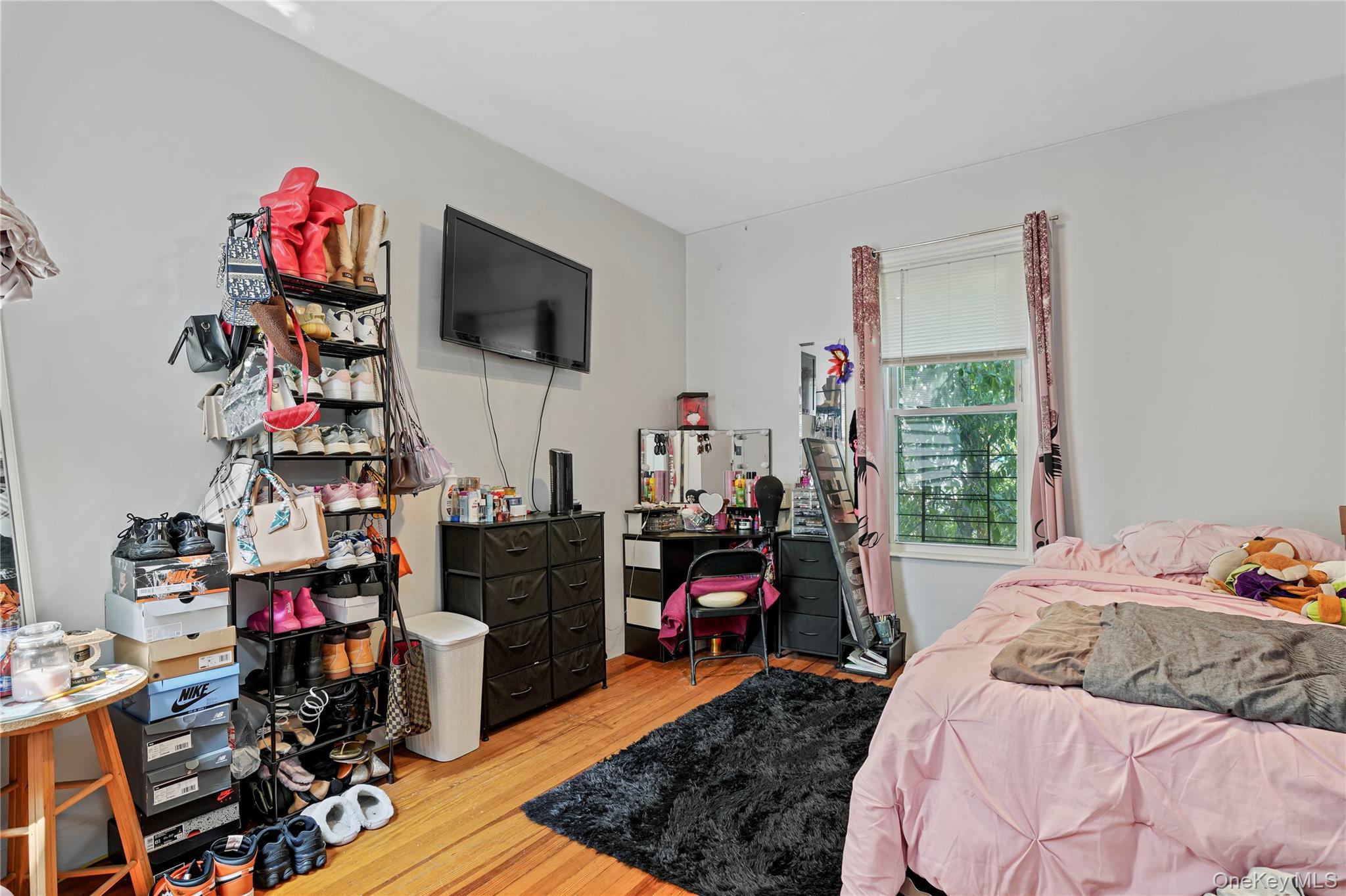 Single Family E 183rd Street Bronx, NY 10458, MLS-1034413-32