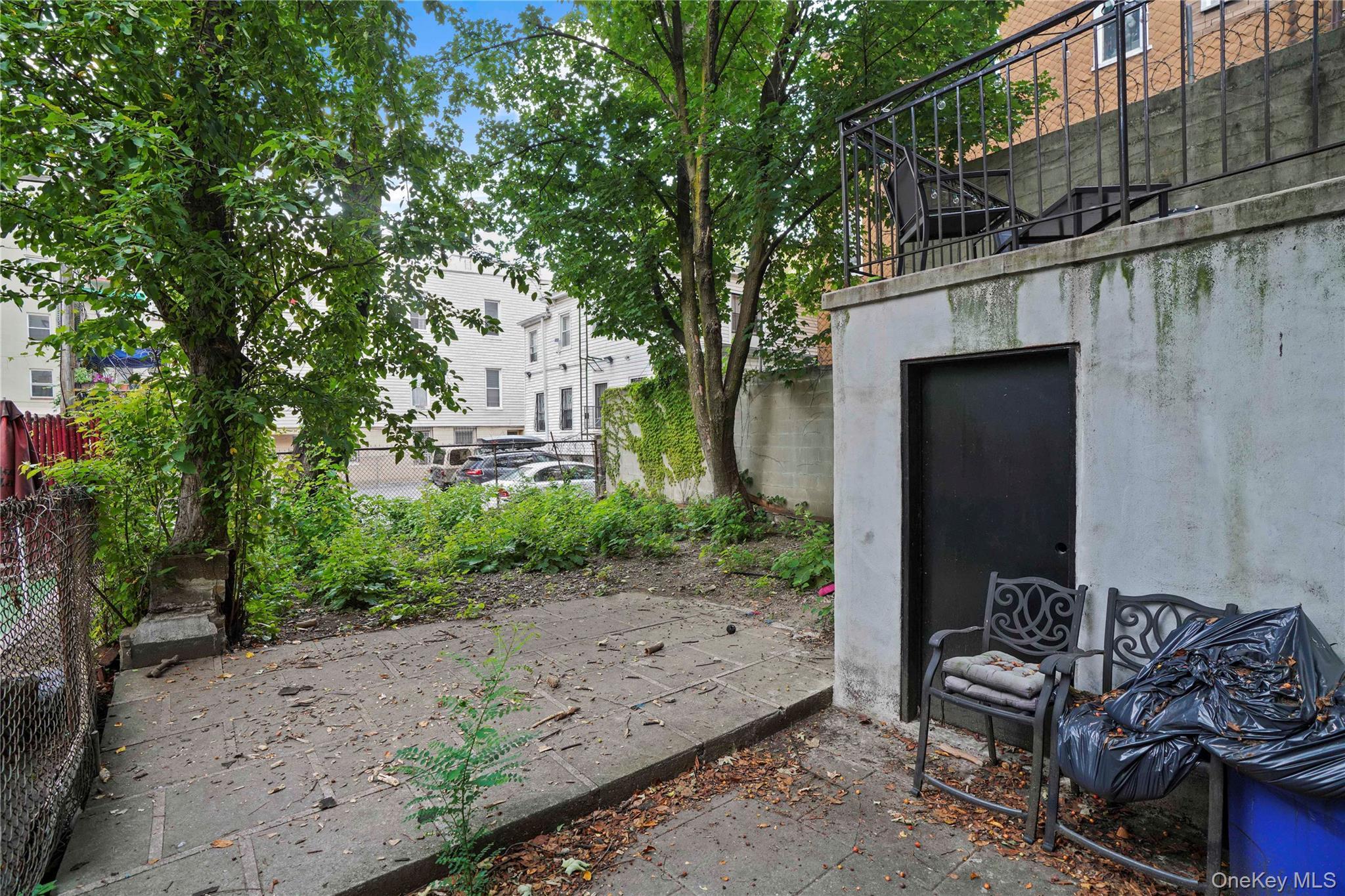 Single Family E 183rd Street Bronx, NY 10458, MLS-1034413-35