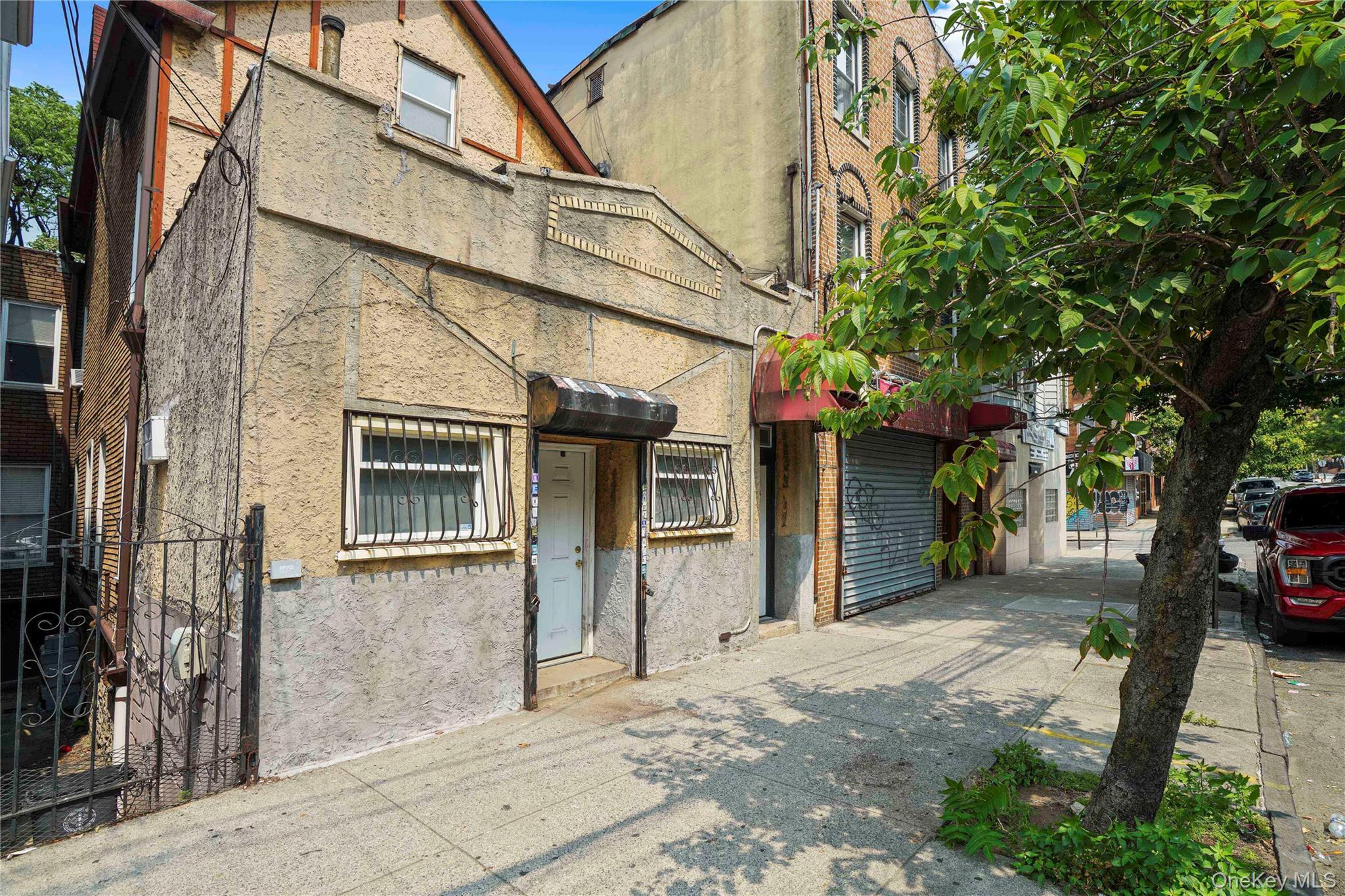 Single Family E 183rd Street Bronx, NY 10458, MLS-1034413-5