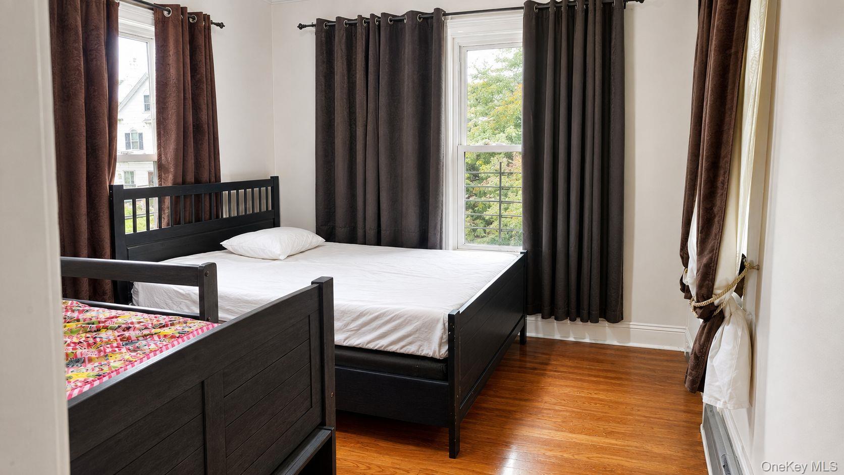 Single Family 192nd Street Queens, NY 11412, MLS-1034425-10