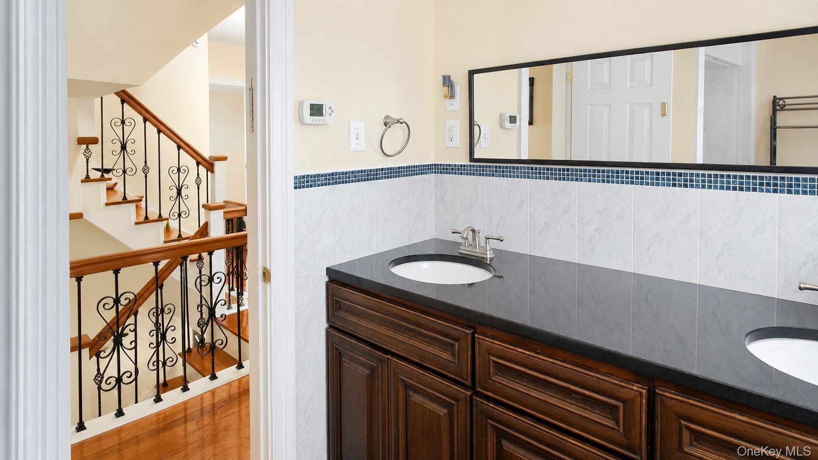 Single Family 192nd Street Queens, NY 11412, MLS-1034425-17