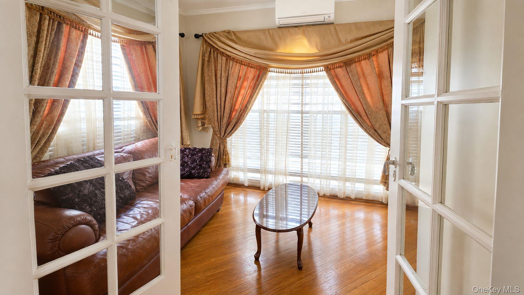 Single Family 192nd Street Queens, NY 11412, MLS-1034425-5