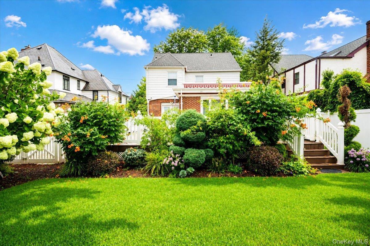 Single Family Piccadilly Downs  Nassau County, NY 11563, MLS-1034427-28