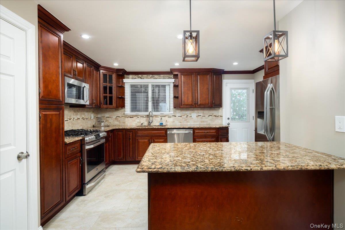 Single Family Piccadilly Downs  Nassau County, NY 11563, MLS-1034427-9