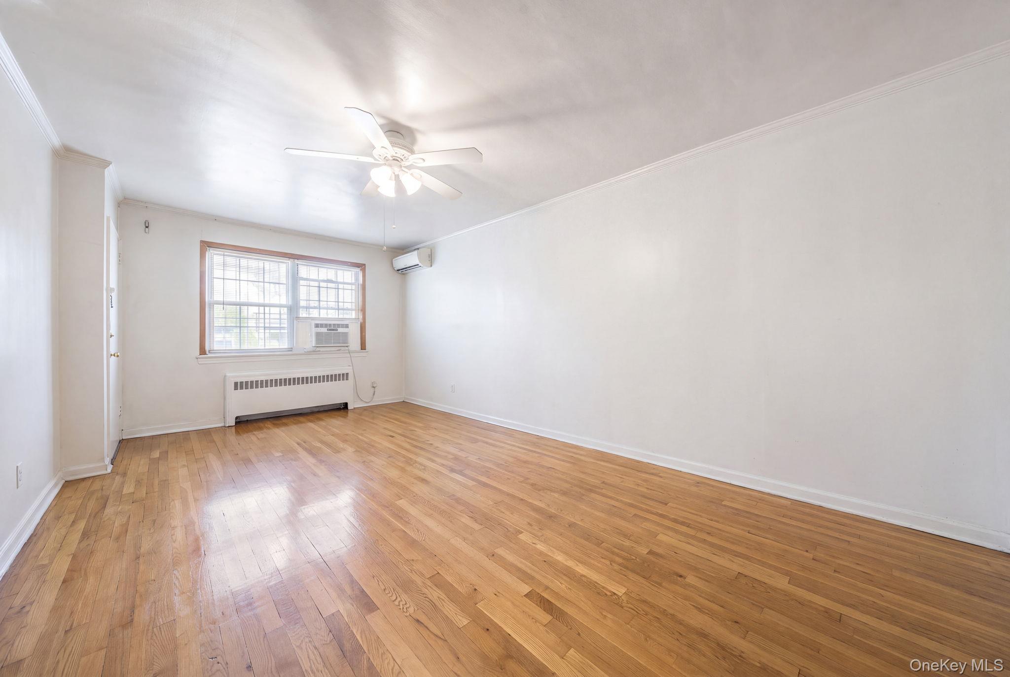 Single Family Utopia Parkway Queens, NY 11365, MLS-1034434-3