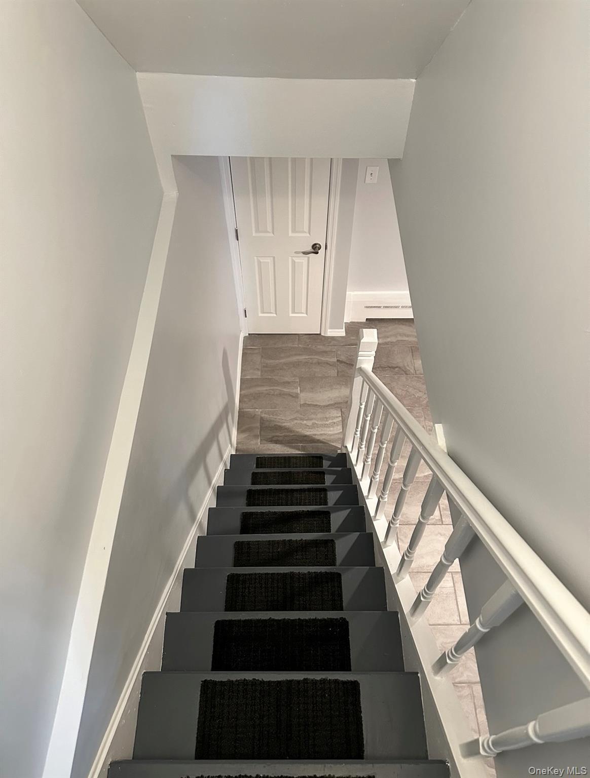 Single Family Rolling Hills Drive Suffolk County, NY 11961, MLS-1034476-23