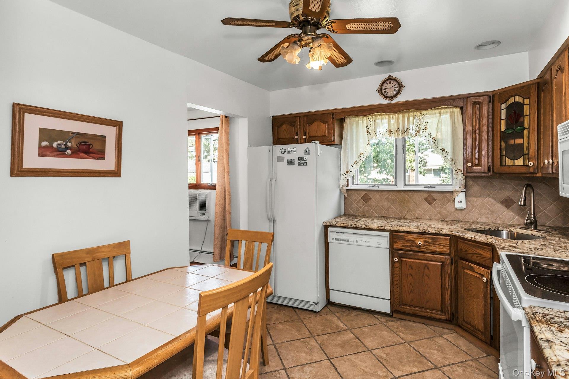 Single Family Jerome Street  Suffolk County, NY 11757, MLS-1034488-9