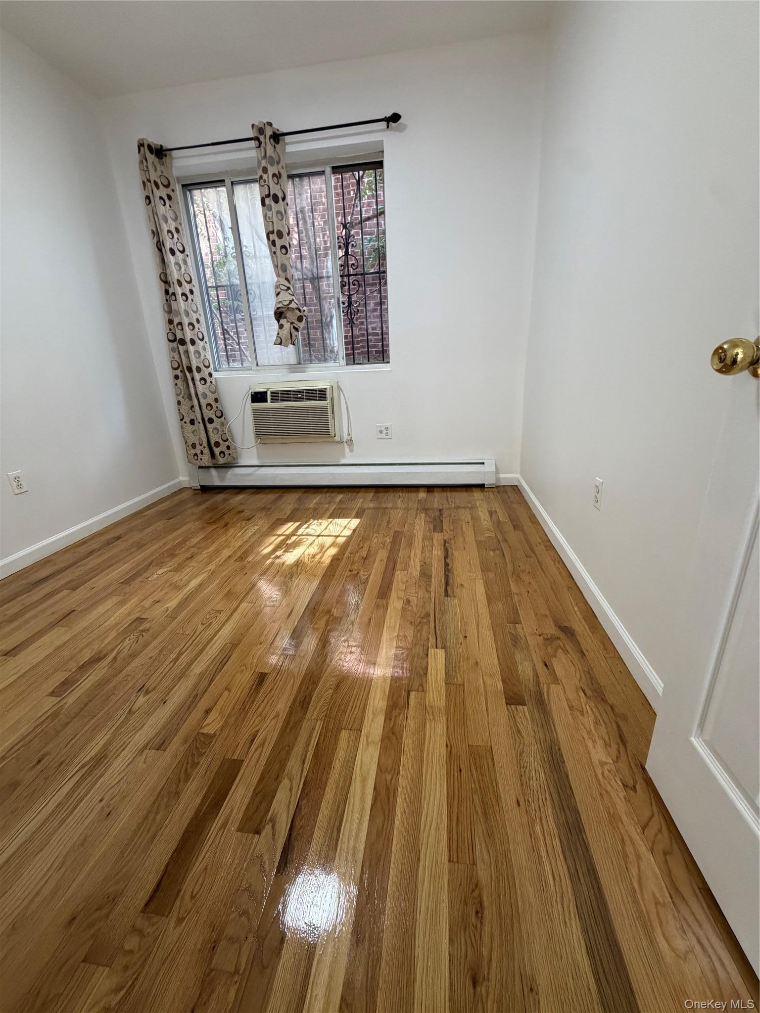 Single Family 54th Avenue Queens, NY 11373, MLS-1034527-5