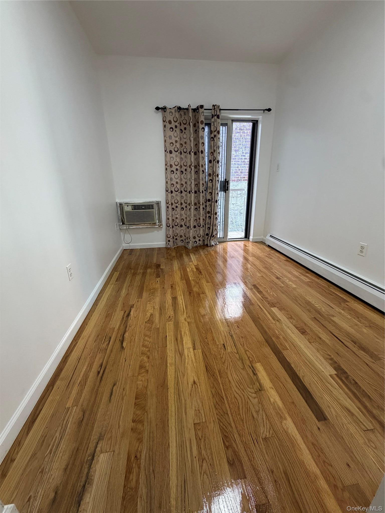 Single Family 54th Avenue Queens, NY 11373, MLS-1034527-6