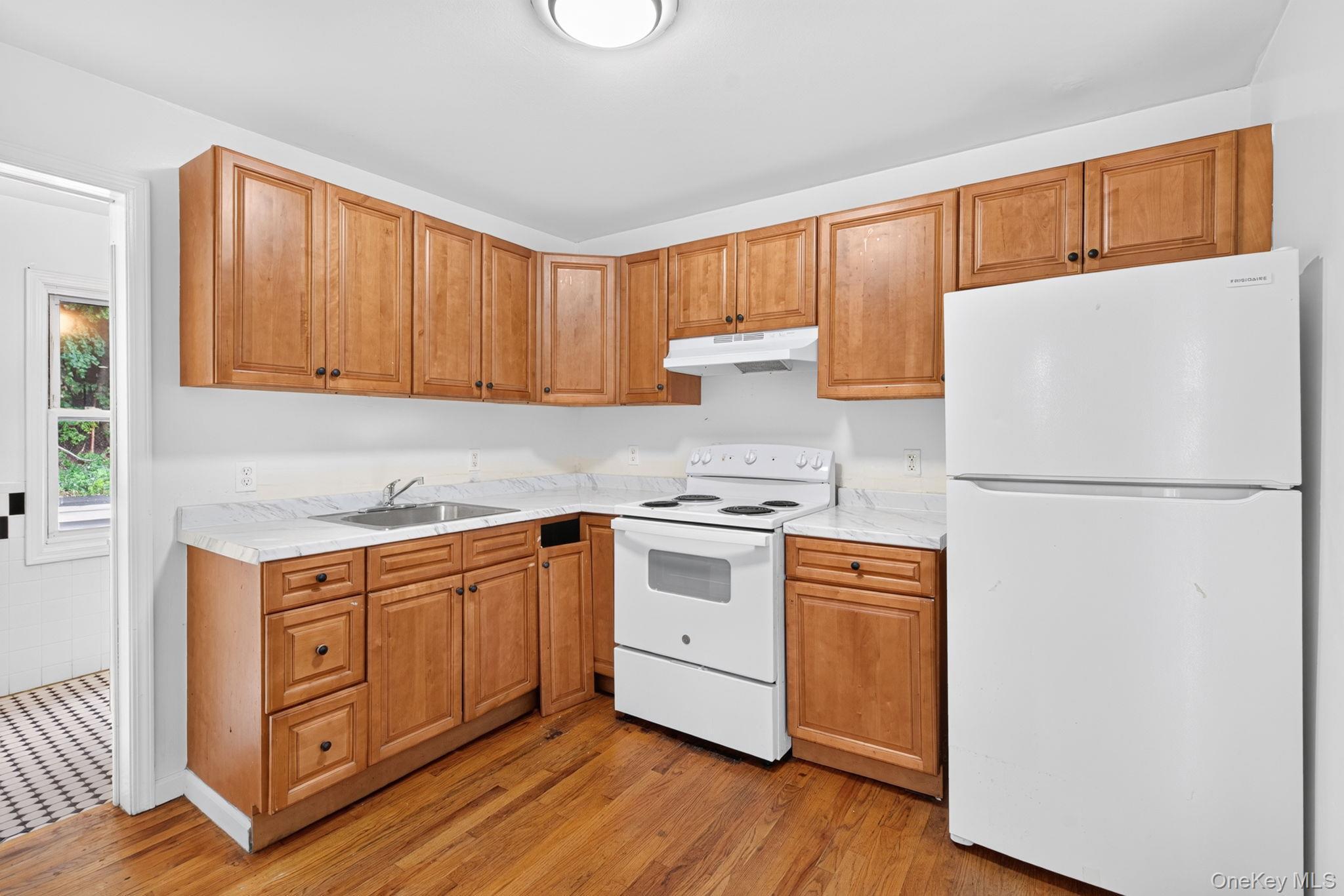 Single Family Gifford Avenue Dutchess County, NY 12601, MLS-1034549-37