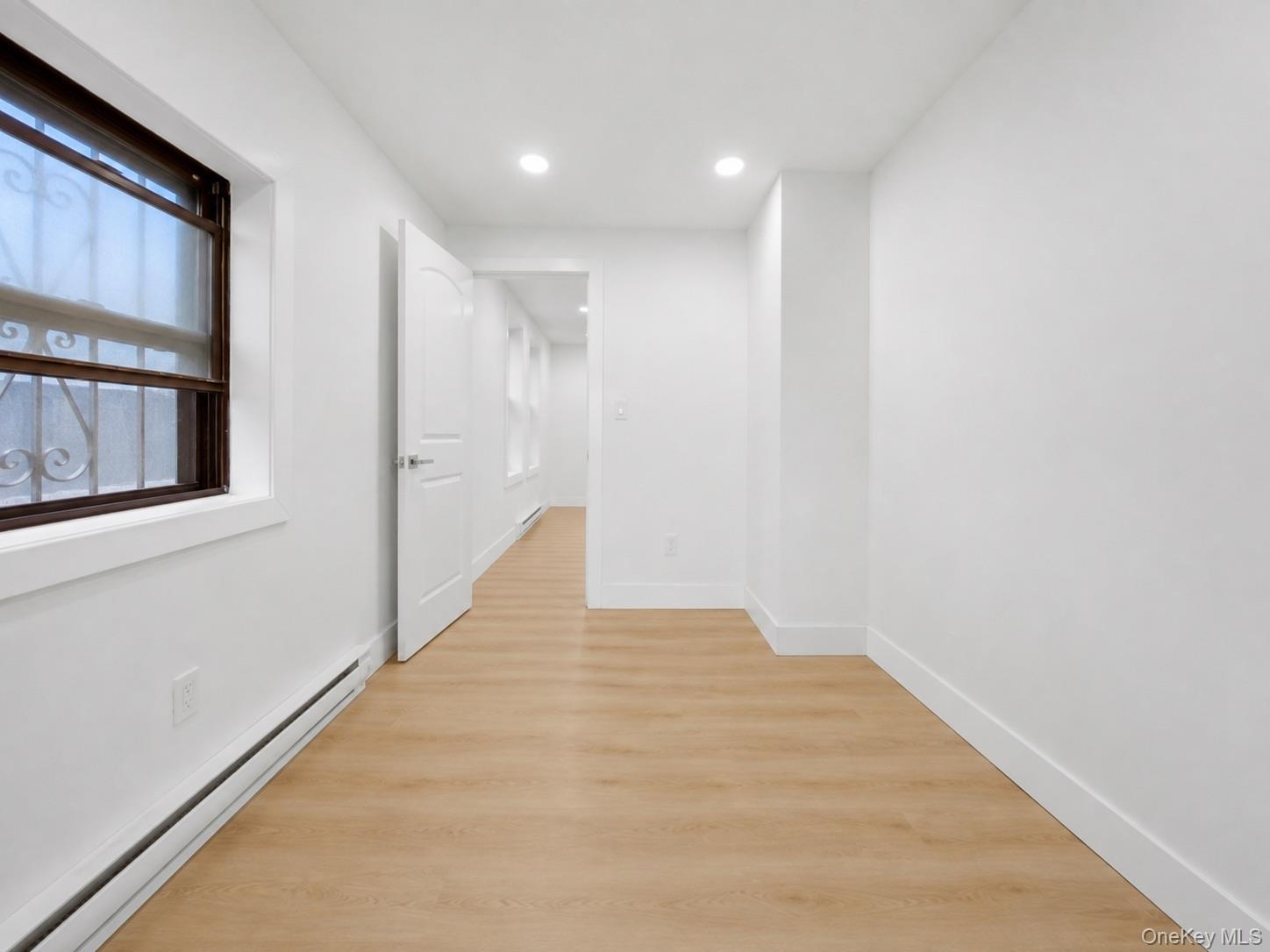 Single Family Tiemann Avenue Bronx, NY 10469, MLS-1034559-26