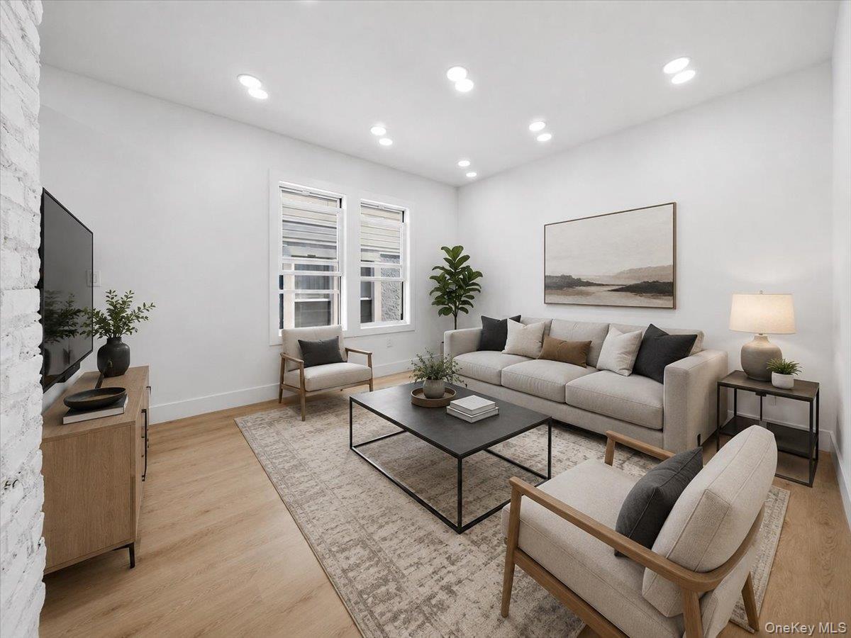 Single Family Tiemann Avenue Bronx, NY 10469, MLS-1034559-3