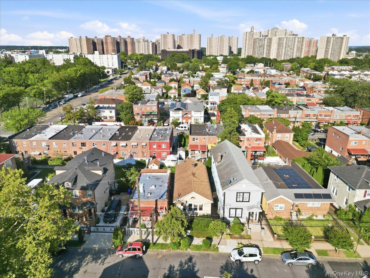 Single Family Tiemann Avenue Bronx, NY 10469, MLS-1034559-35