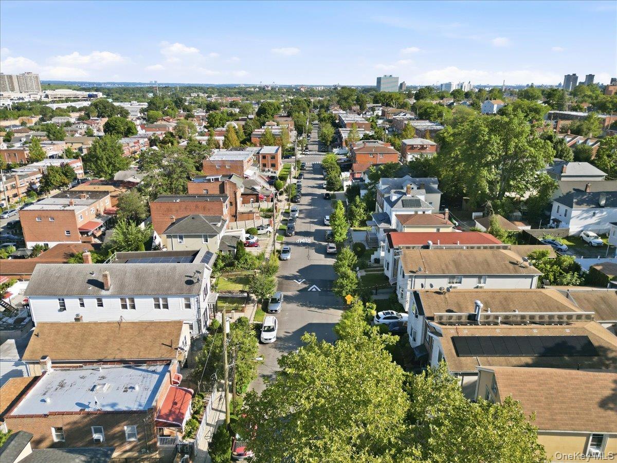 Single Family Tiemann Avenue Bronx, NY 10469, MLS-1034559-36