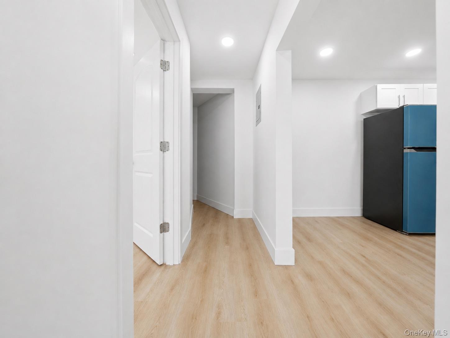 Single Family Tiemann Avenue Bronx, NY 10469, MLS-1034559-8