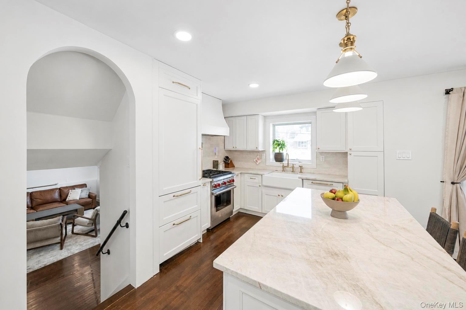 Single Family Balsam Drive Nassau County, NY 11801, MLS-1034569-10