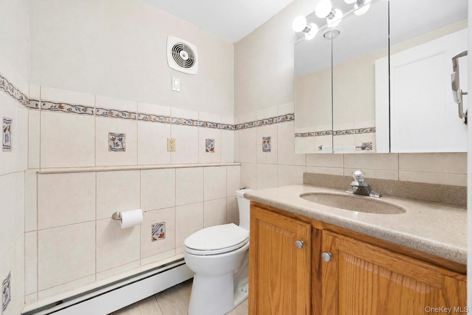 Single Family Balsam Drive Nassau County, NY 11801, MLS-1034569-16