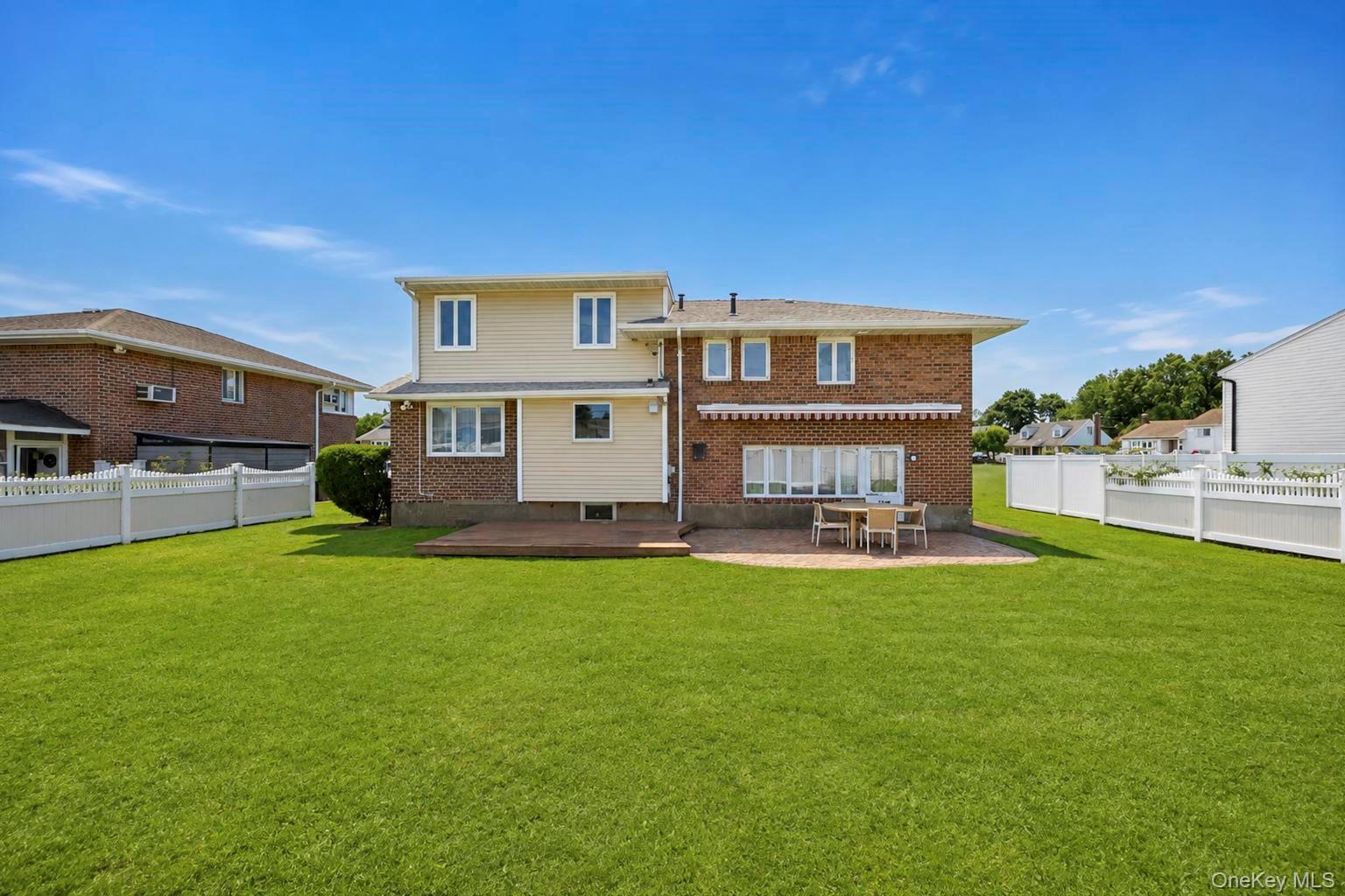 Single Family Balsam Drive Nassau County, NY 11801, MLS-1034569-3