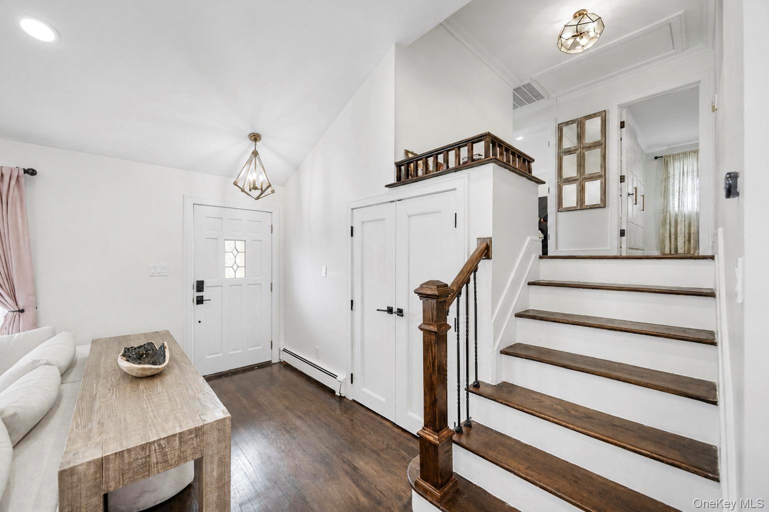 Single Family Balsam Drive Nassau County, NY 11801, MLS-1034569-4