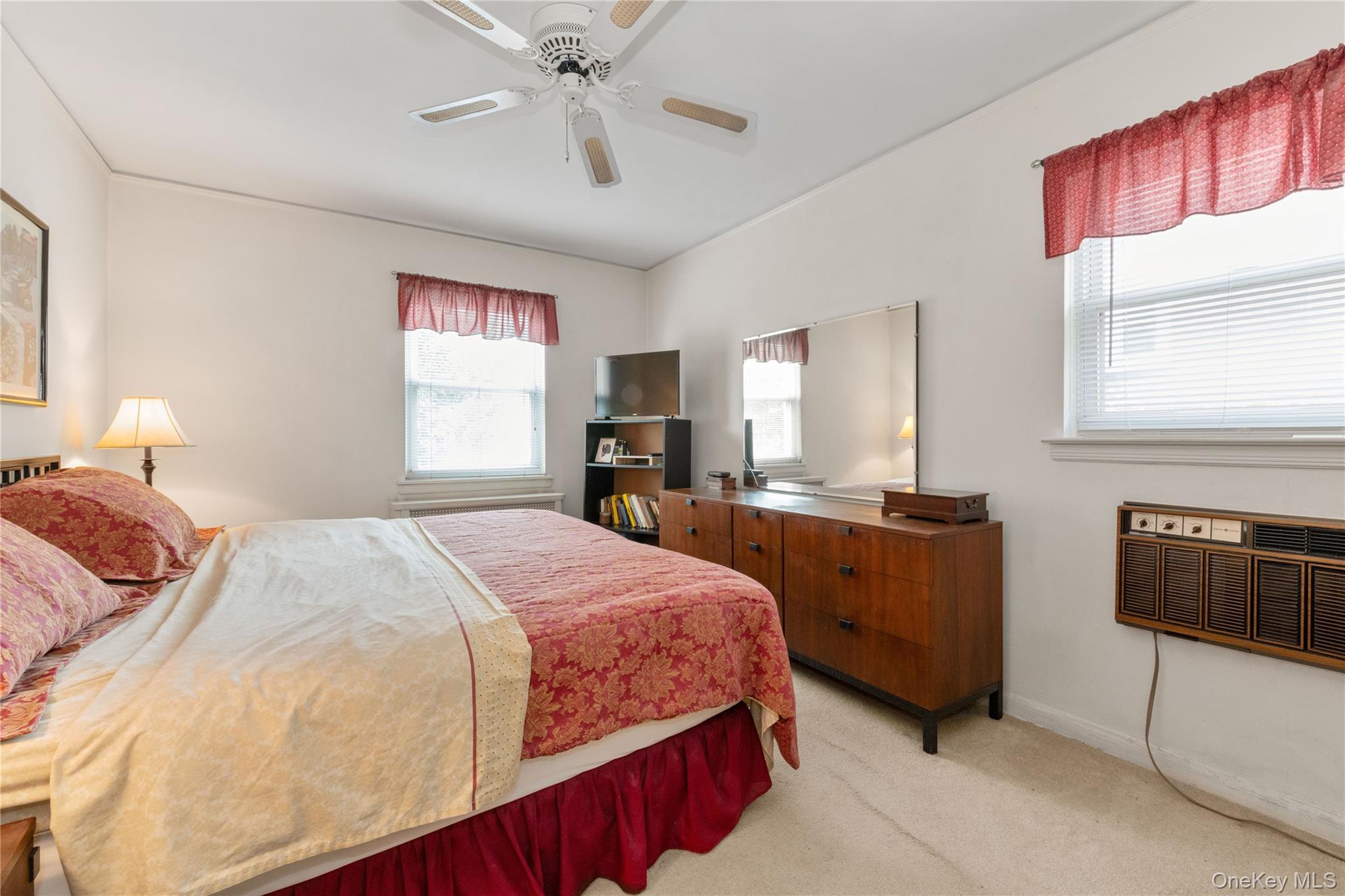 Single Family 74th Avenue  Queens, NY 11366, MLS-1034581-12