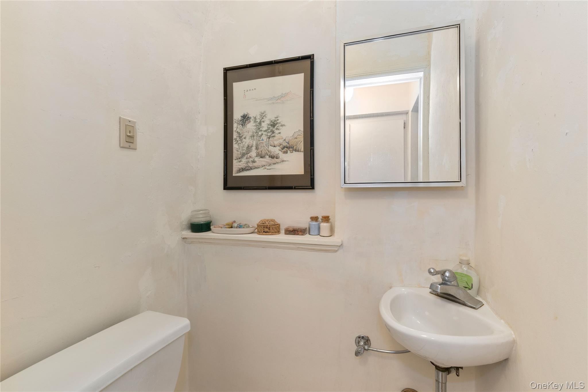 Single Family 74th Avenue  Queens, NY 11366, MLS-1034581-8