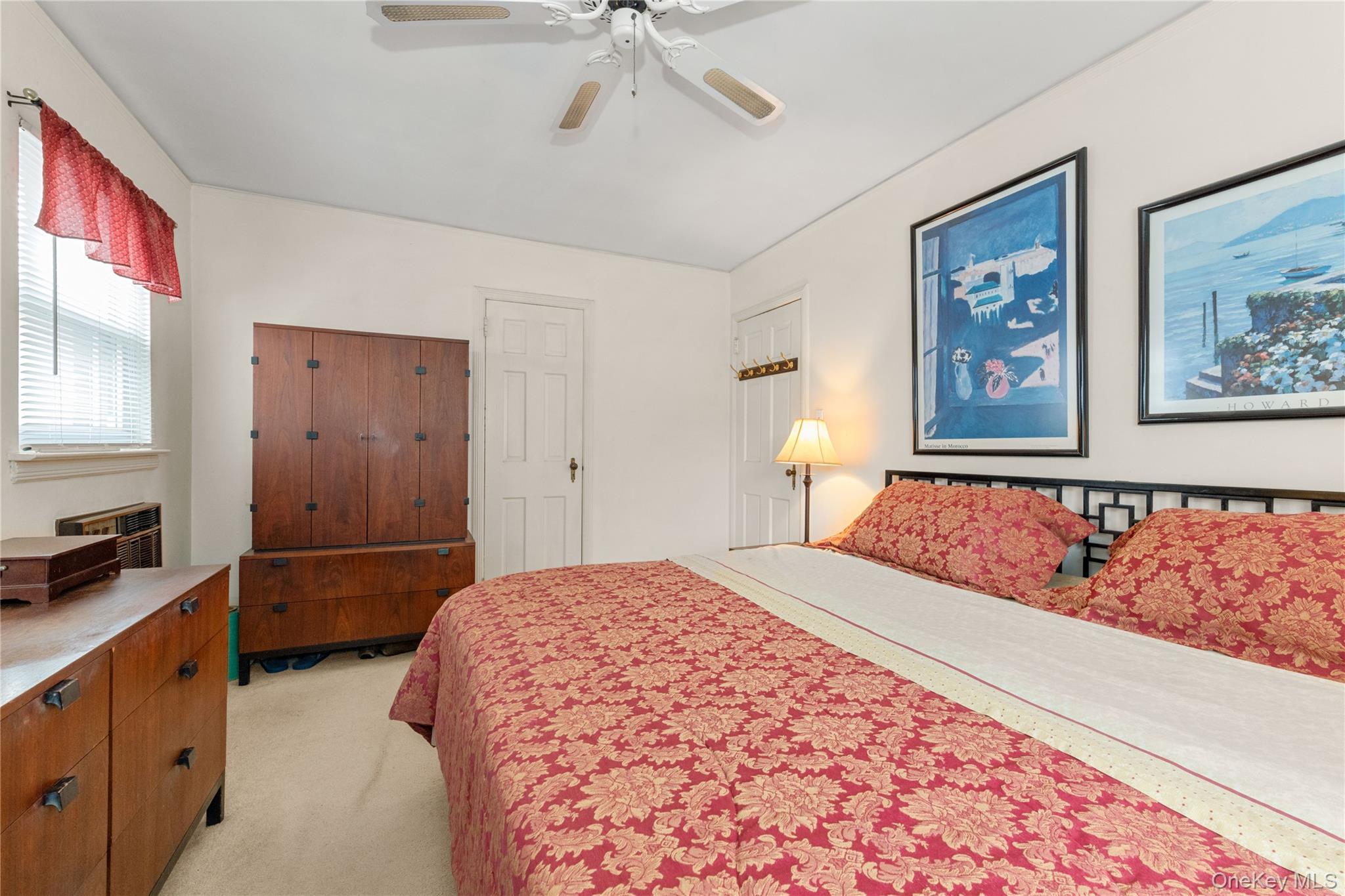Single Family 74th Avenue  Queens, NY 11366, MLS-1034581-9