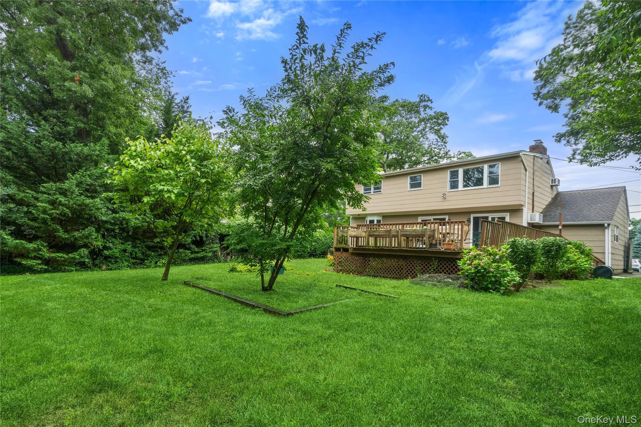 Single Family Eastwood Drive  Suffolk County, NY 11703, MLS-1034598-31
