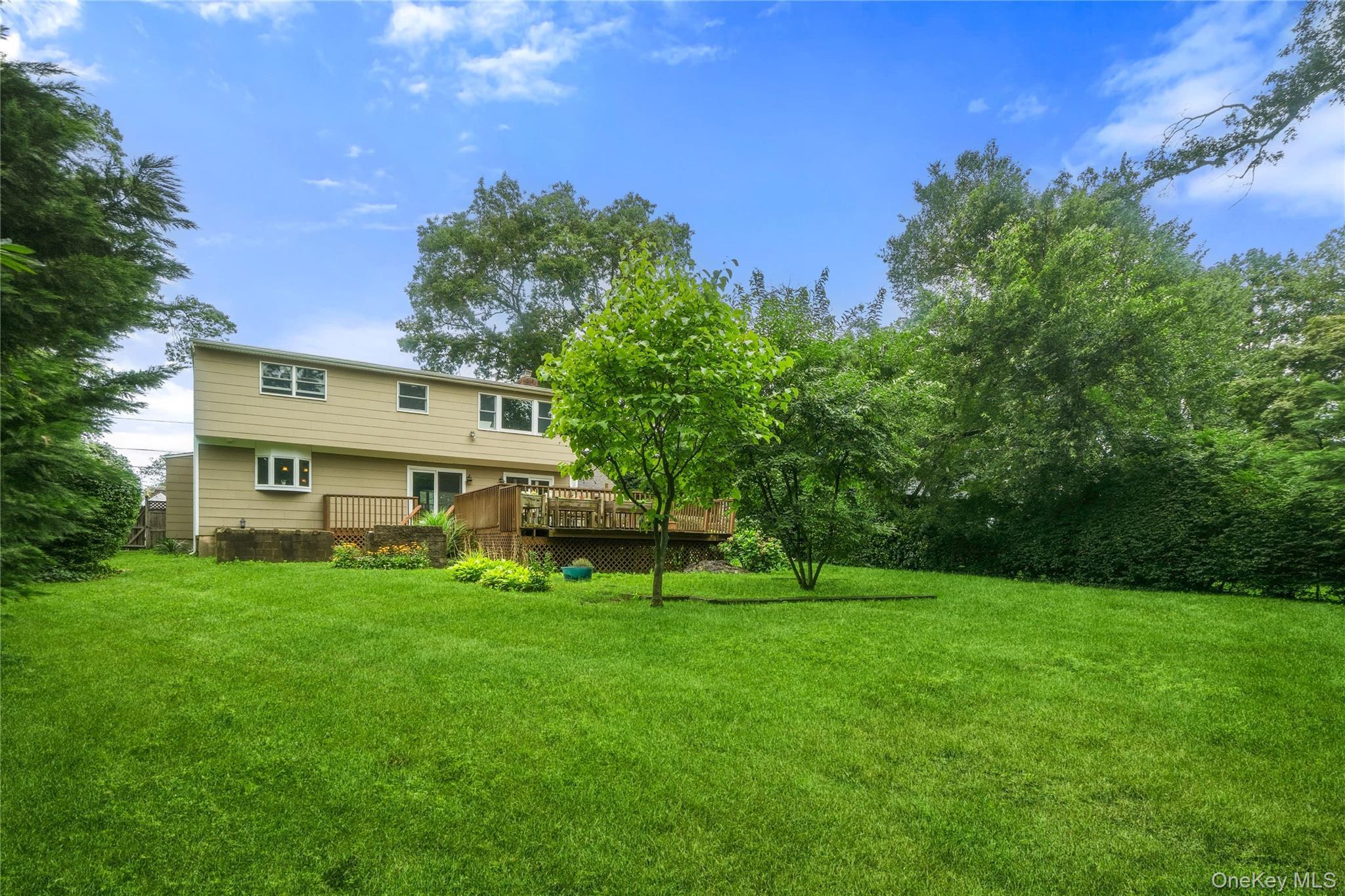 Single Family Eastwood Drive  Suffolk County, NY 11703, MLS-1034598-33