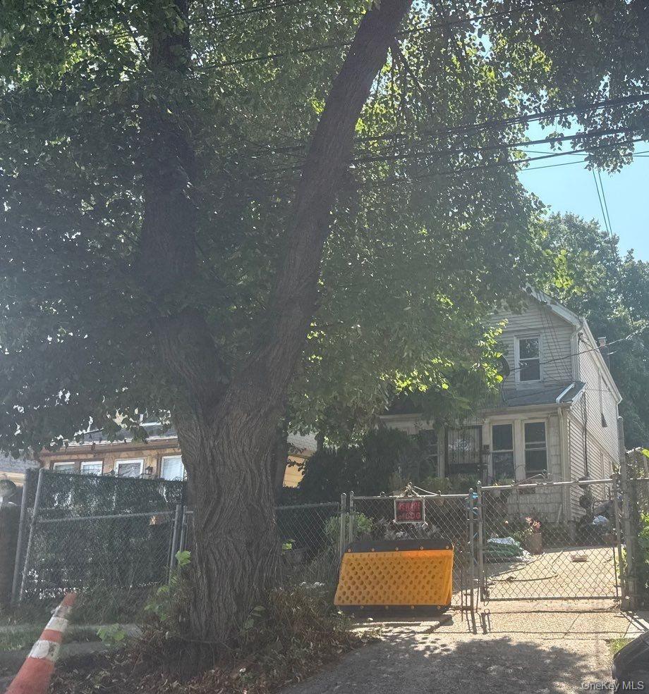 Single Family Sagamore Avenue  Queens, NY 11423, MLS-1034606-3