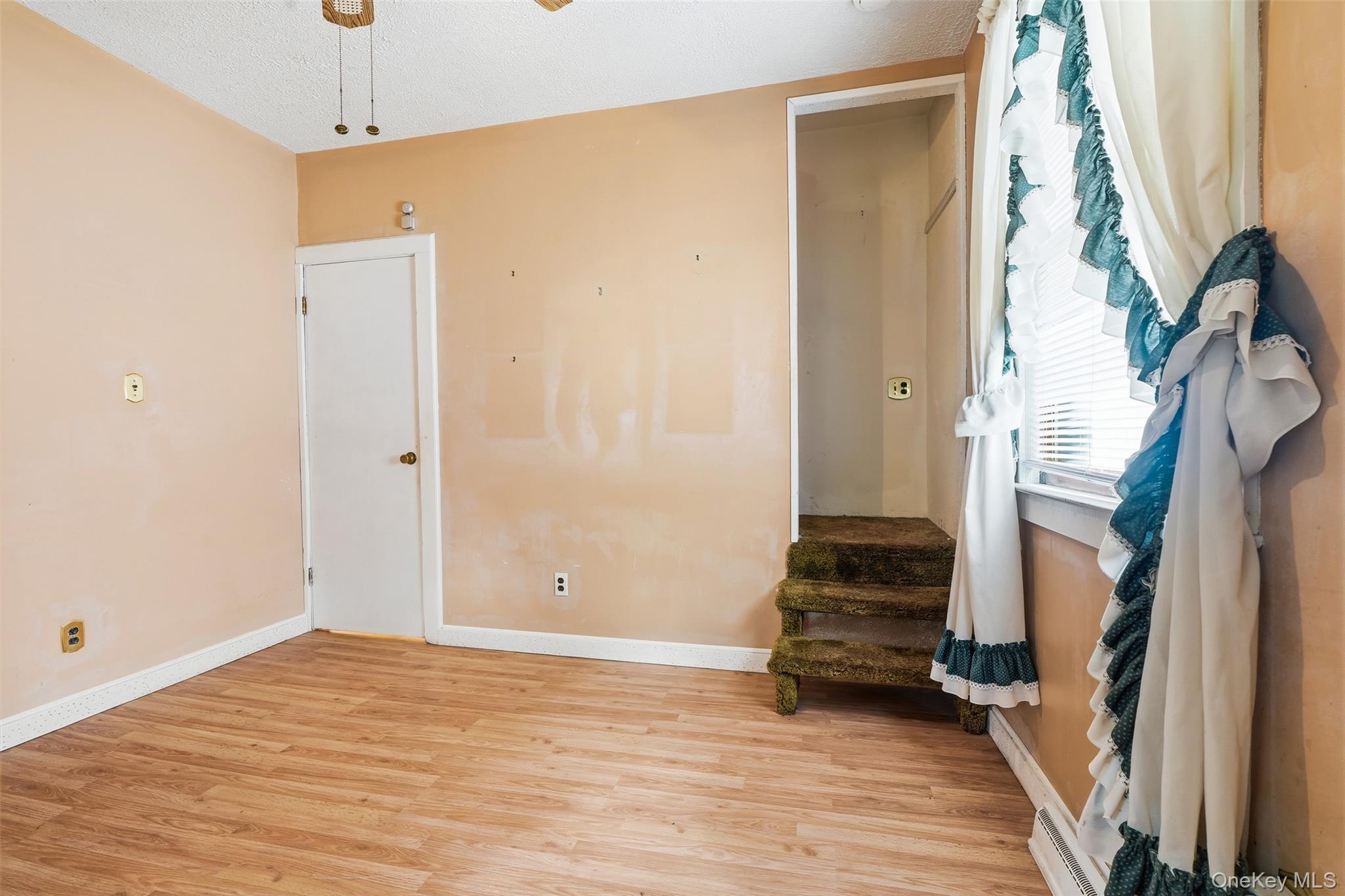 Single Family Demorest Avenue  Staten Island, NY 10314, MLS-1034610-27