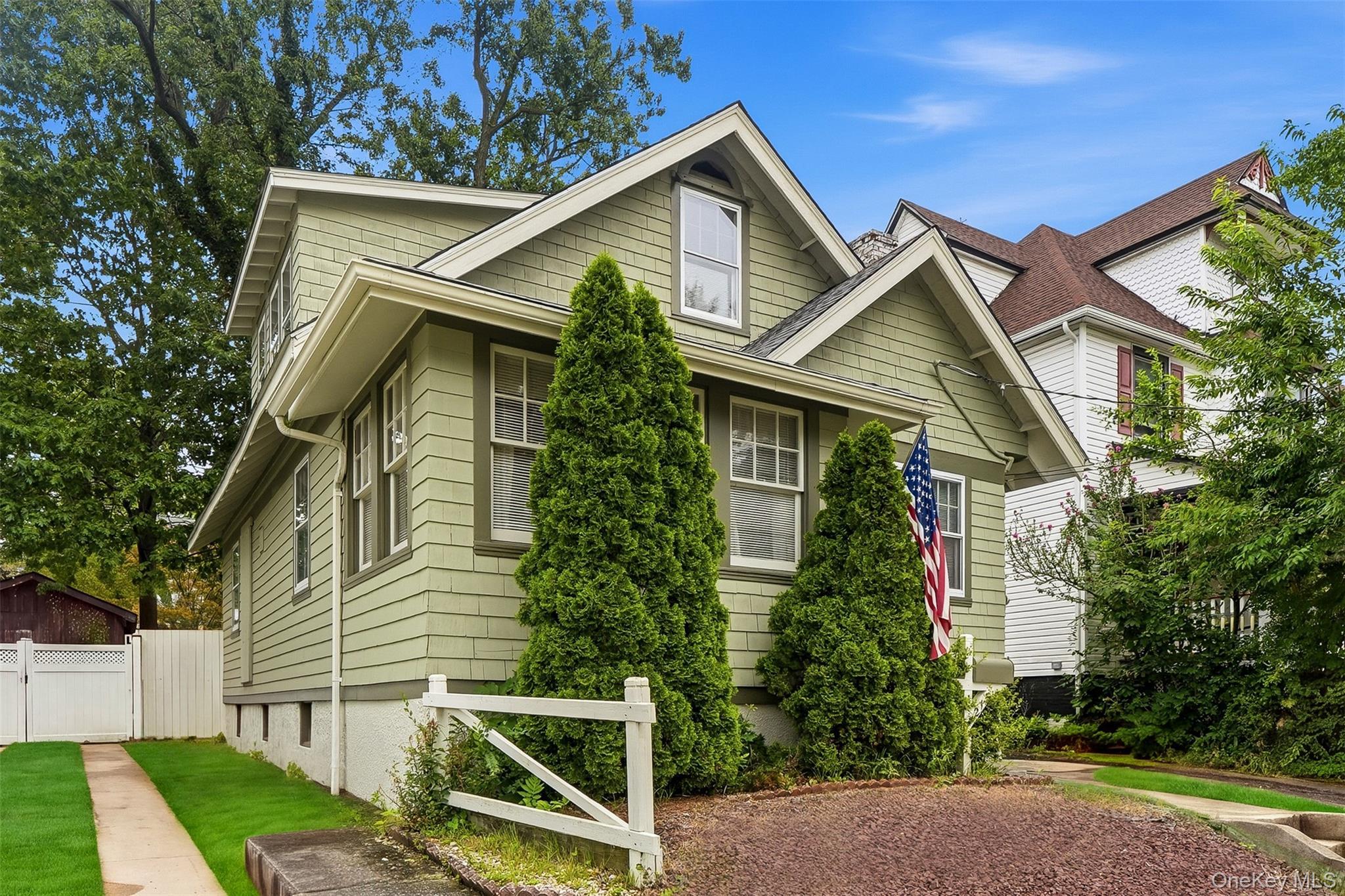 Single Family Demorest Avenue  Staten Island, NY 10314, MLS-1034610-3