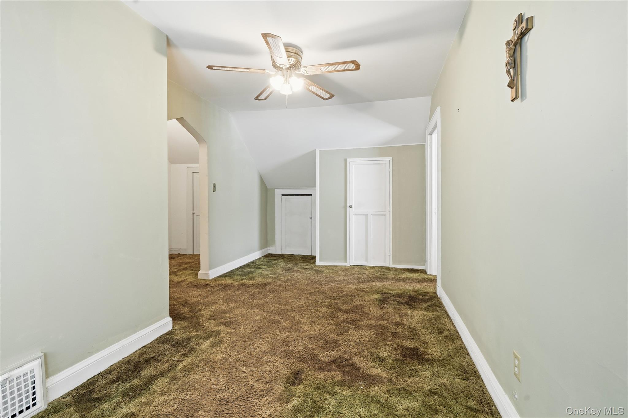 Single Family Demorest Avenue  Staten Island, NY 10314, MLS-1034610-34