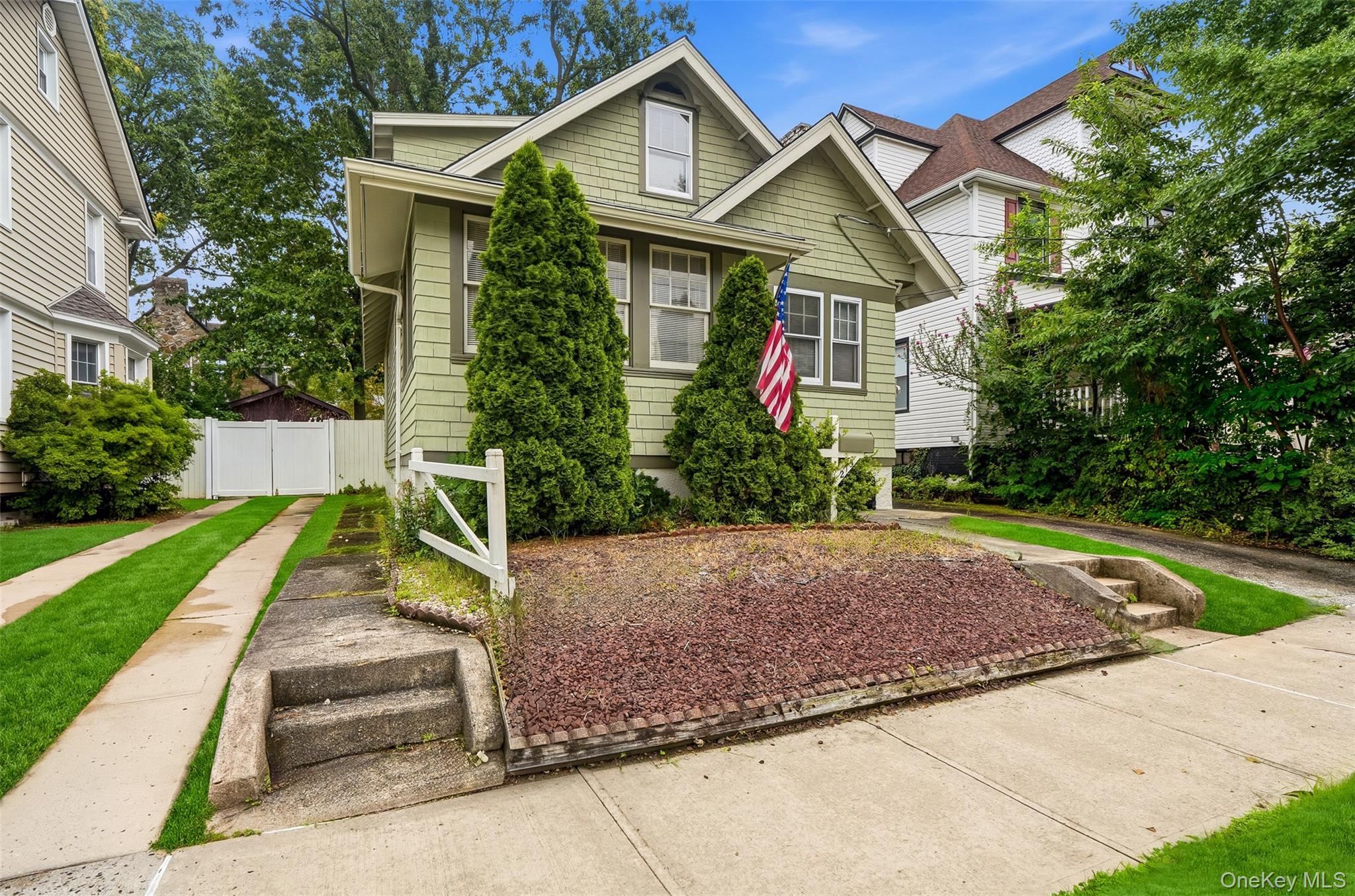 Single Family Demorest Avenue  Staten Island, NY 10314, MLS-1034610-4
