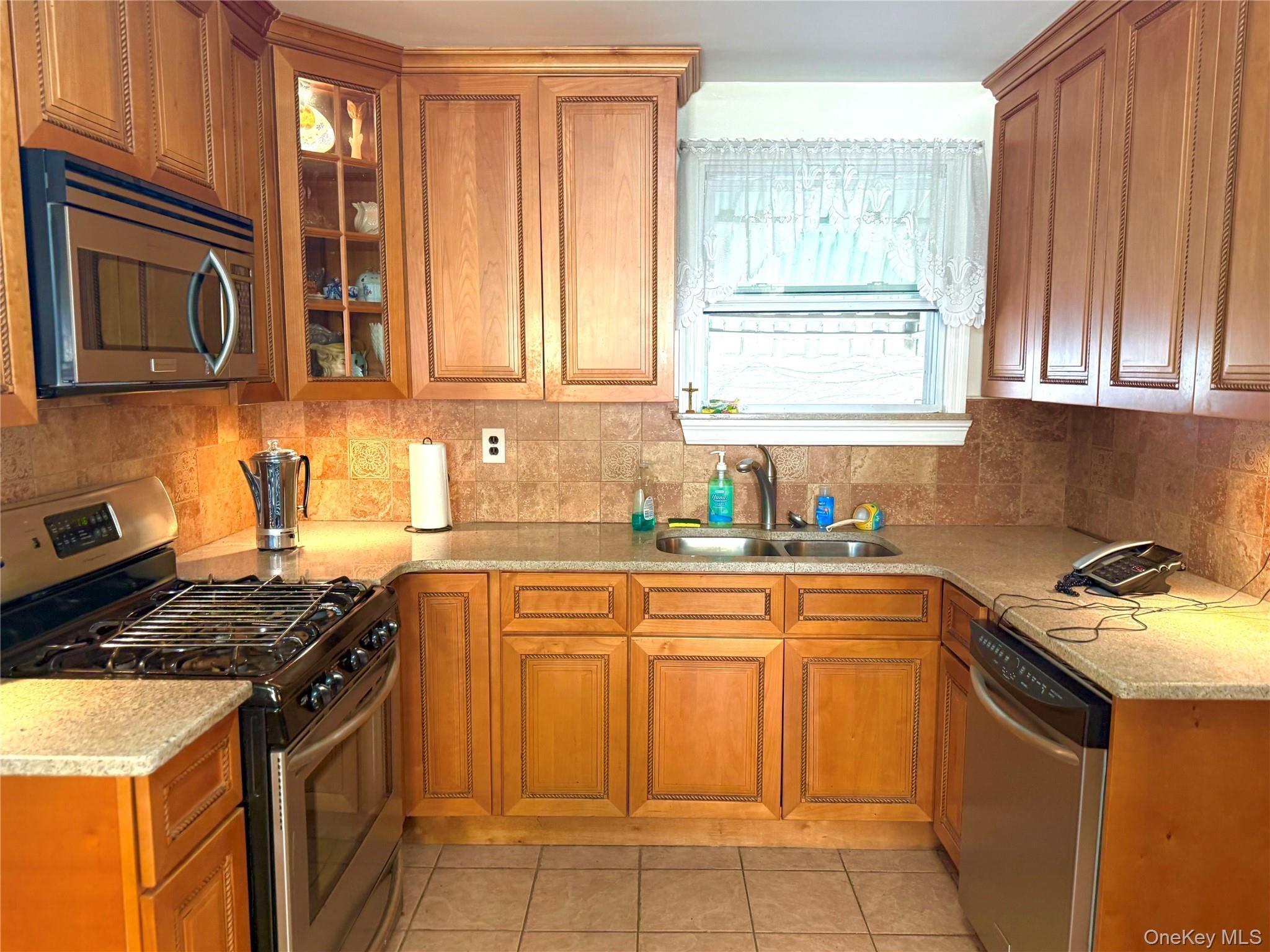 Single Family 161st Street  Queens, NY 11365, MLS-1034634-7