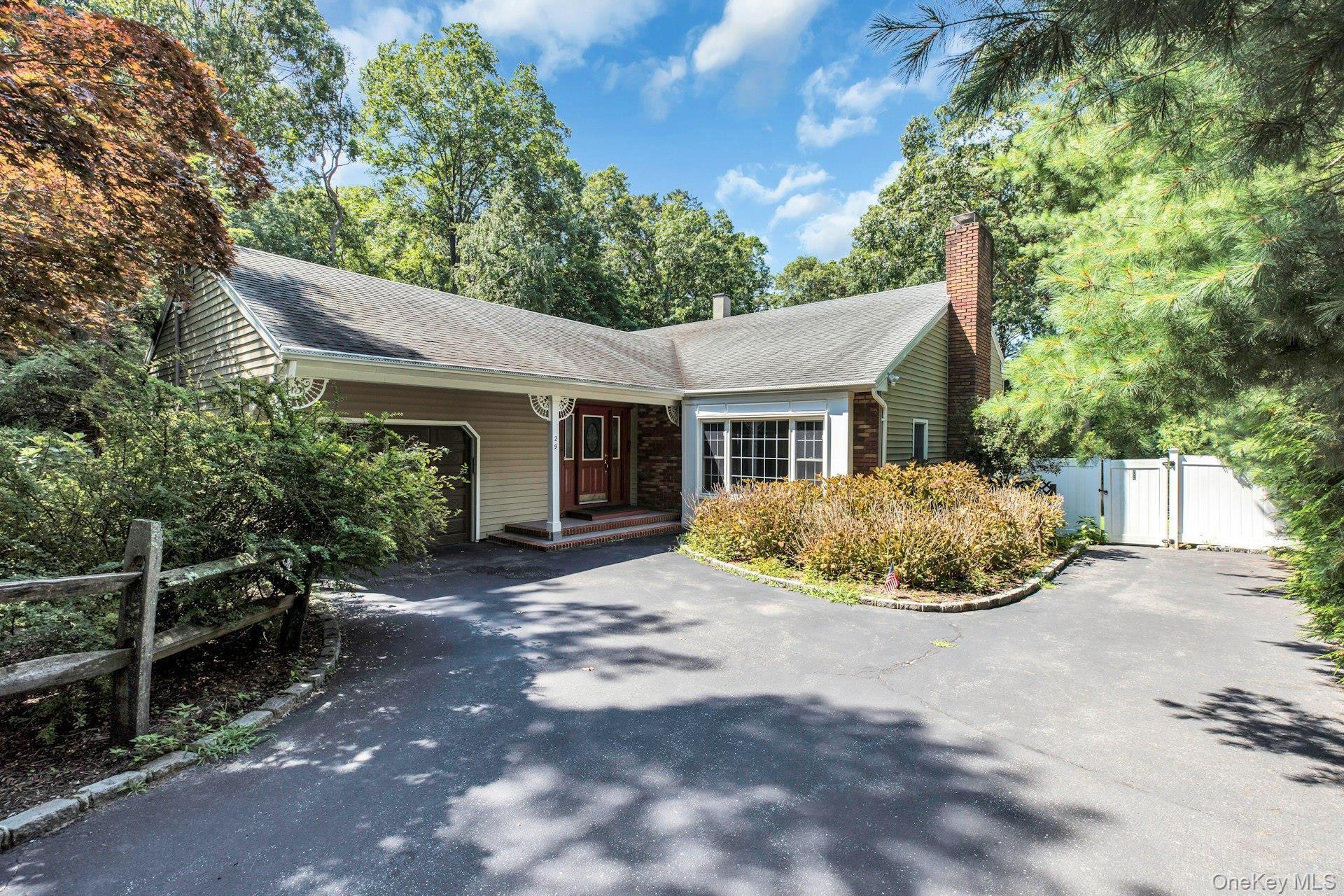 Single Family Columbine Avenue N Suffolk County, NY 11946, MLS-1034637-2