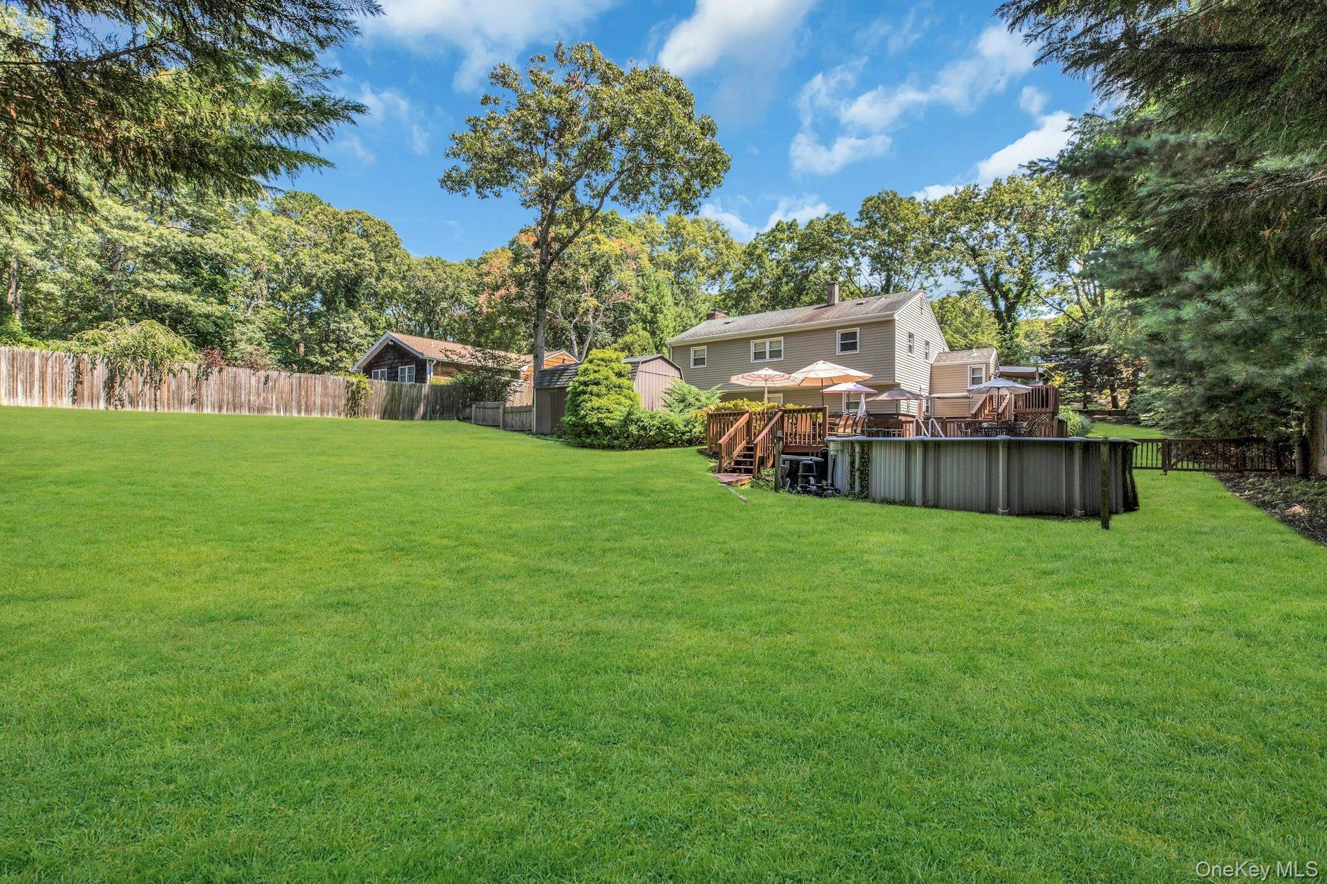 Single Family Columbine Avenue N Suffolk County, NY 11946, MLS-1034637-29