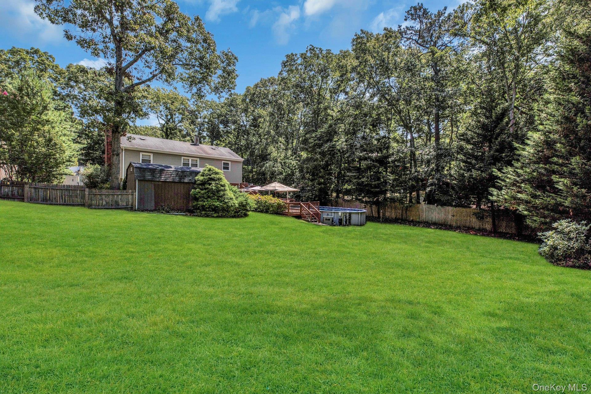 Single Family Columbine Avenue N Suffolk County, NY 11946, MLS-1034637-30